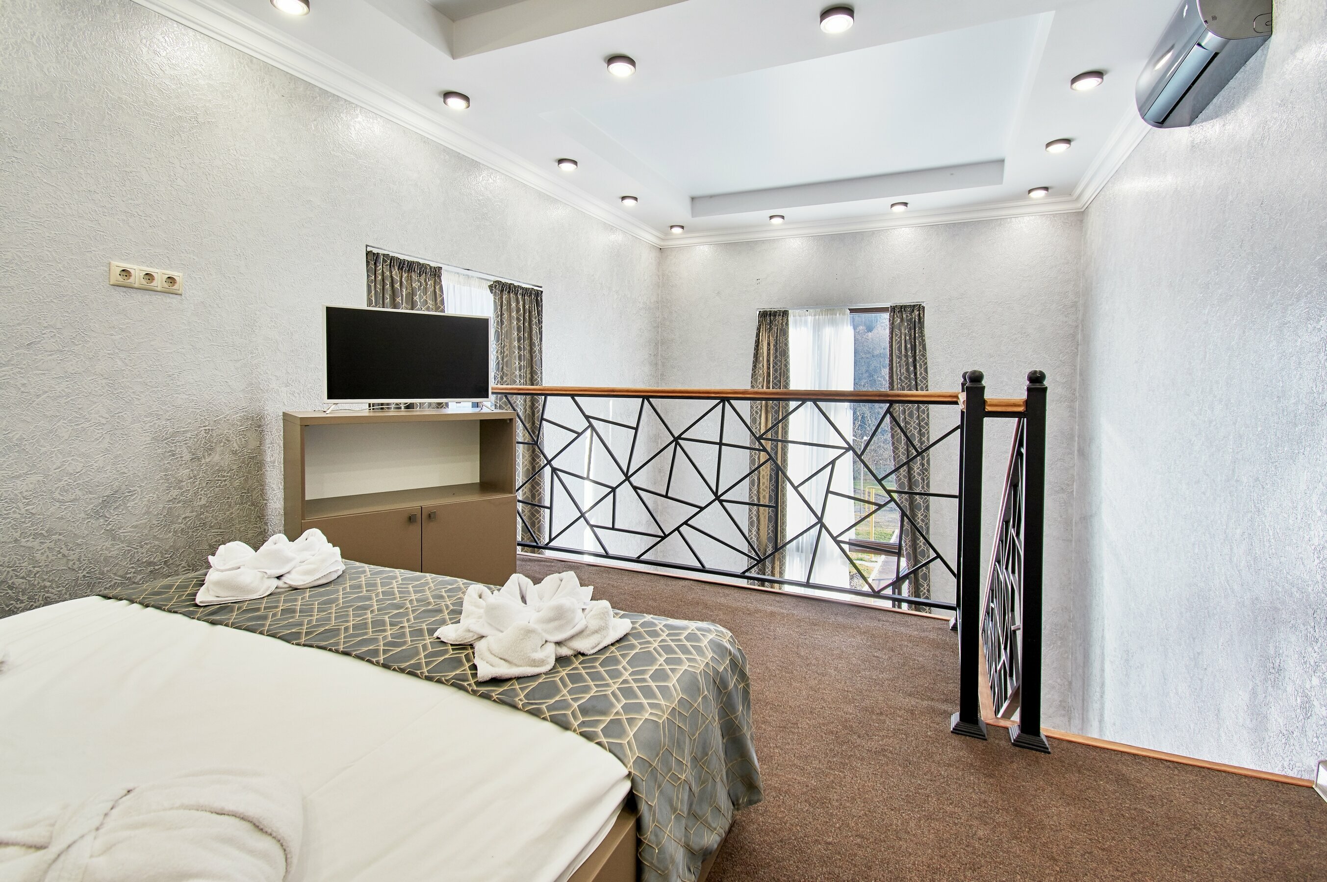 Двухуровневый четырехместный номер