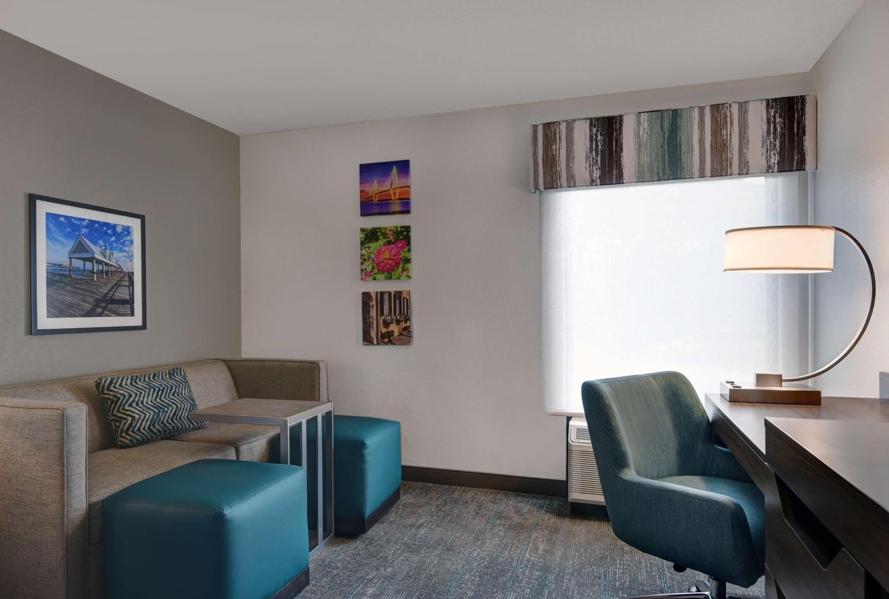 King Room with Sofa Bed and Study - Non-Smoking