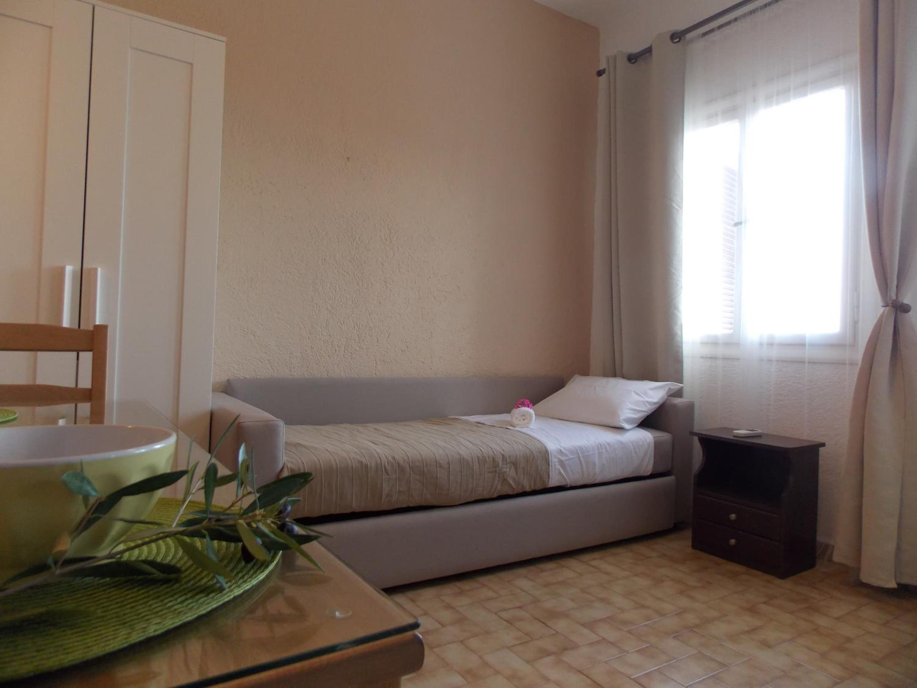 One-Bedroom Apartment with Sea View