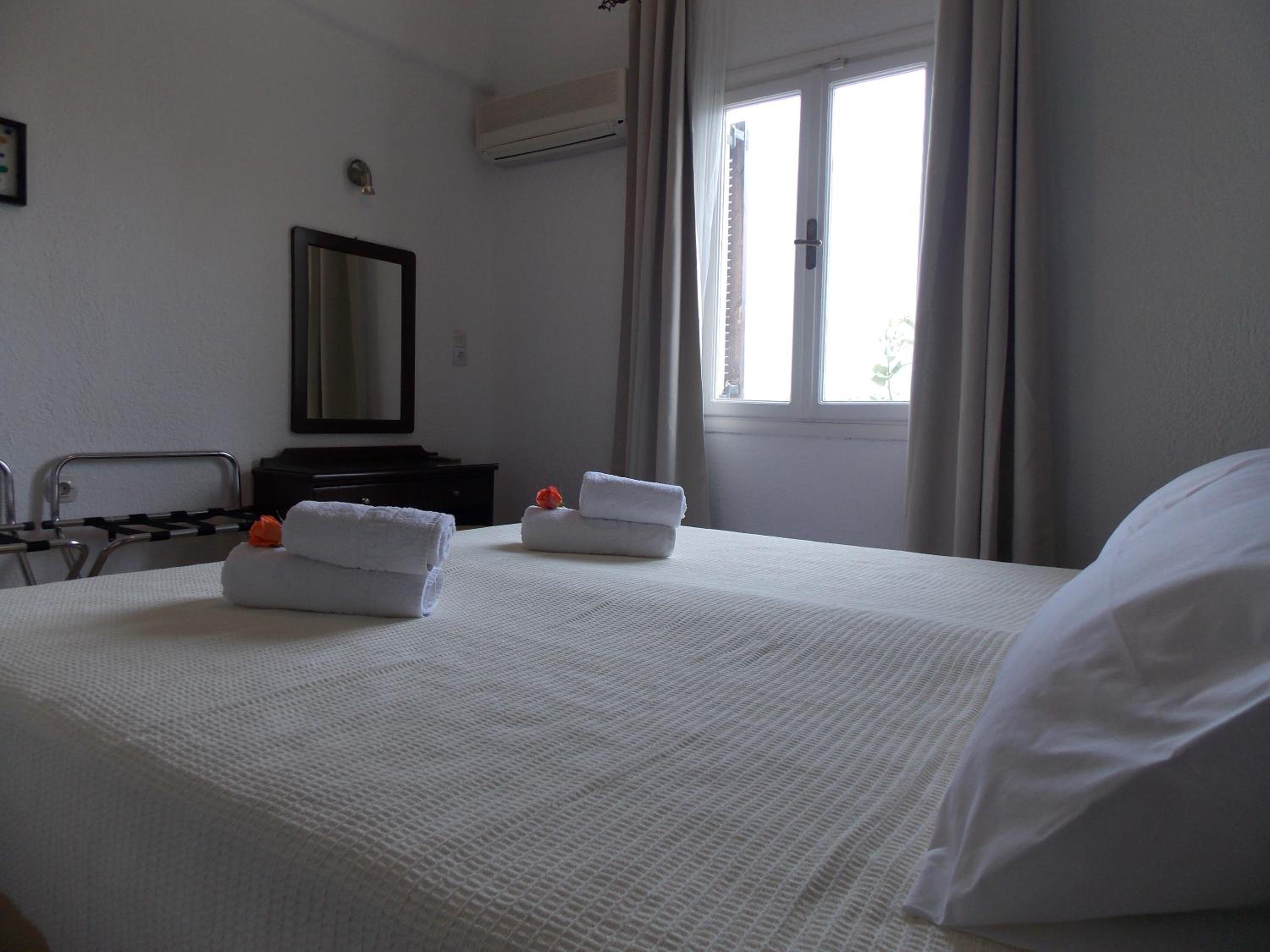 One-Bedroom Apartment with Sea View