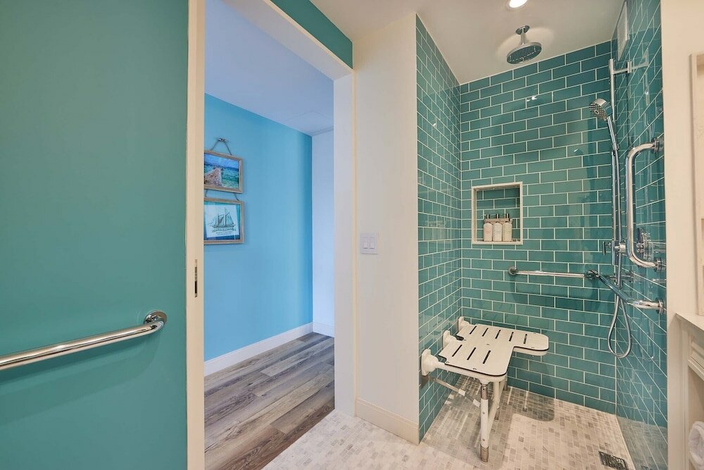 Superior Studio Suite, 1 King Bed with Sofa bed (Suite Room Accessible)