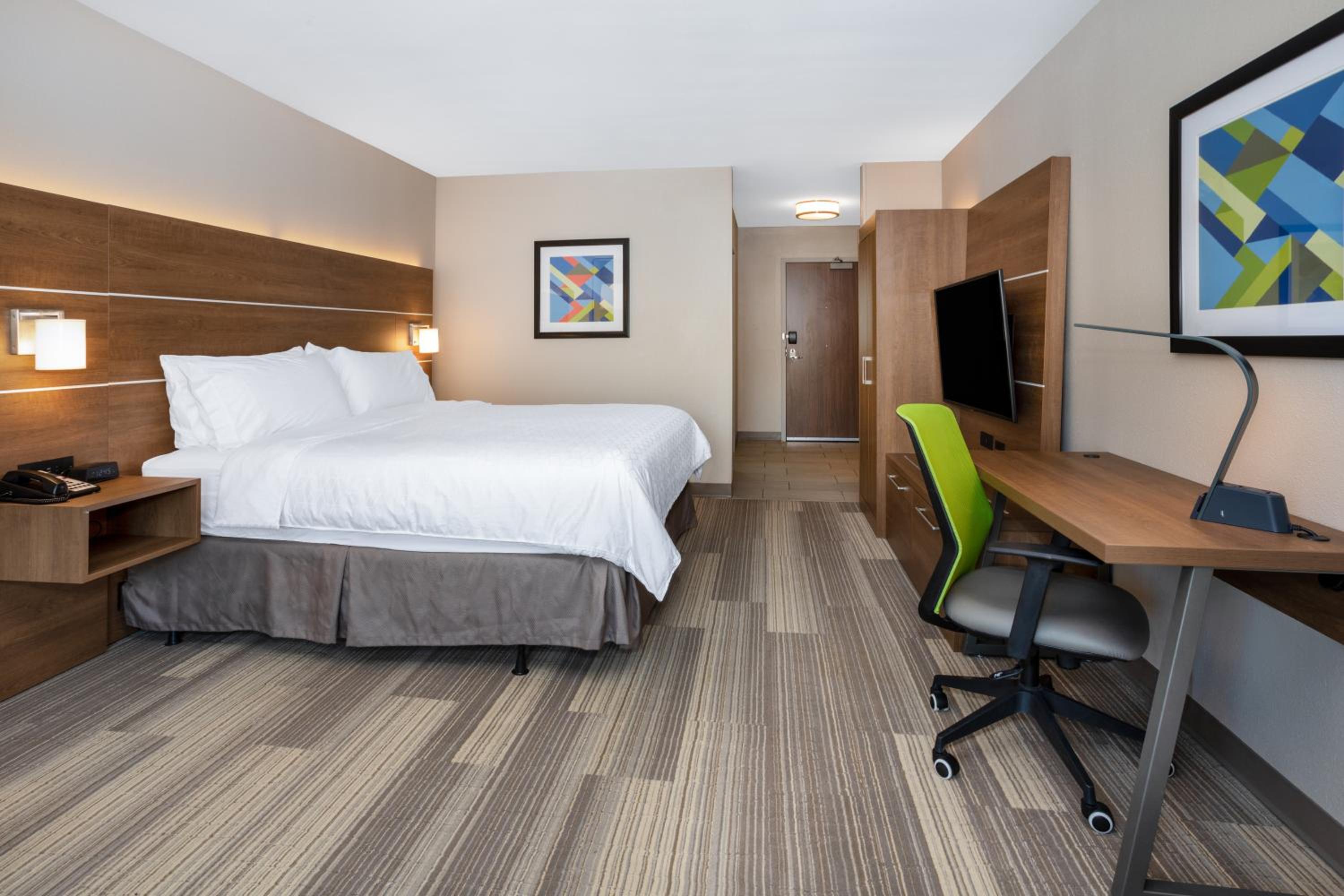 Standard King Room with Mobility Accessible Roll-In Shower