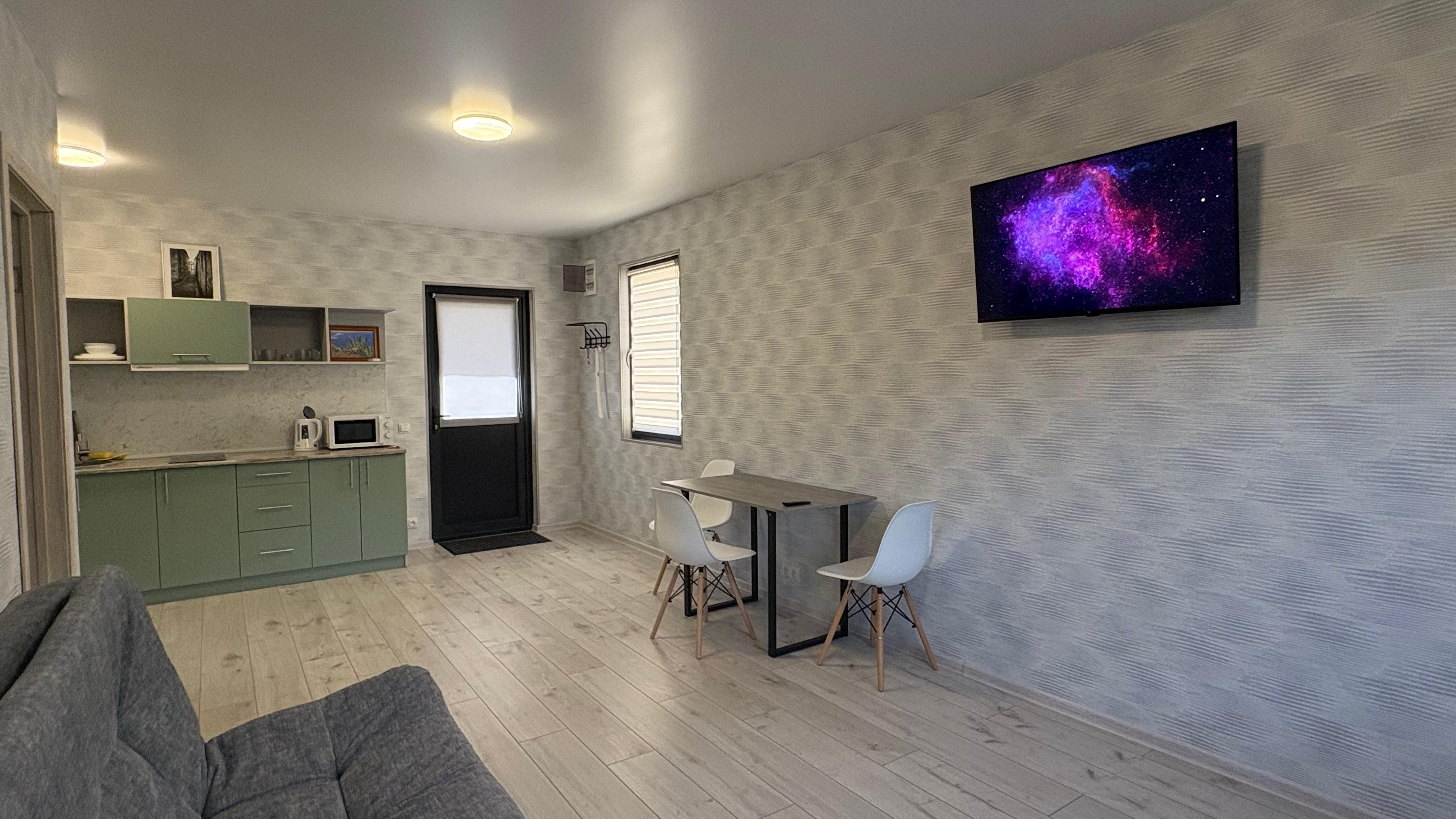 Четырехместный номер с балконом