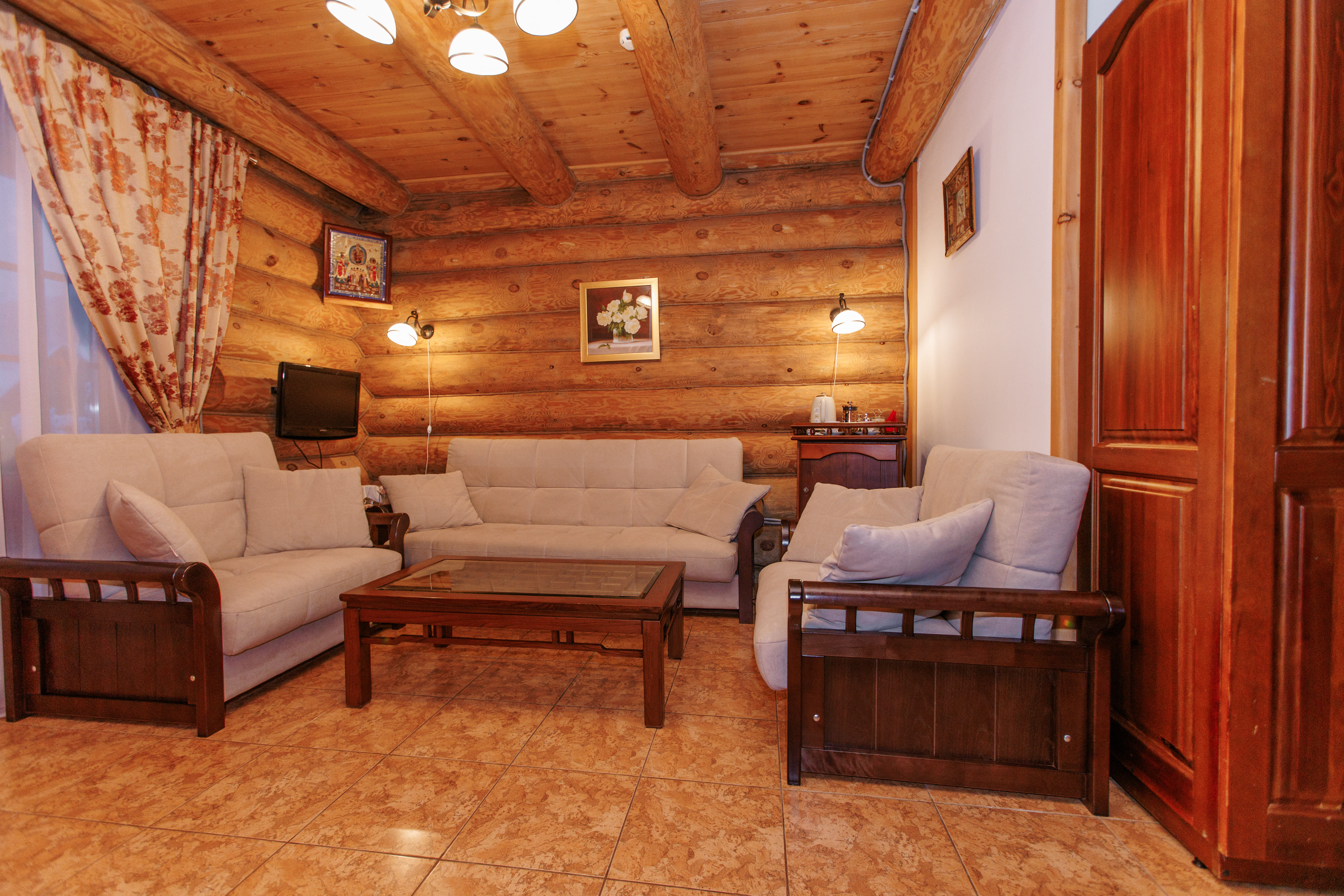 Барский Коттедж