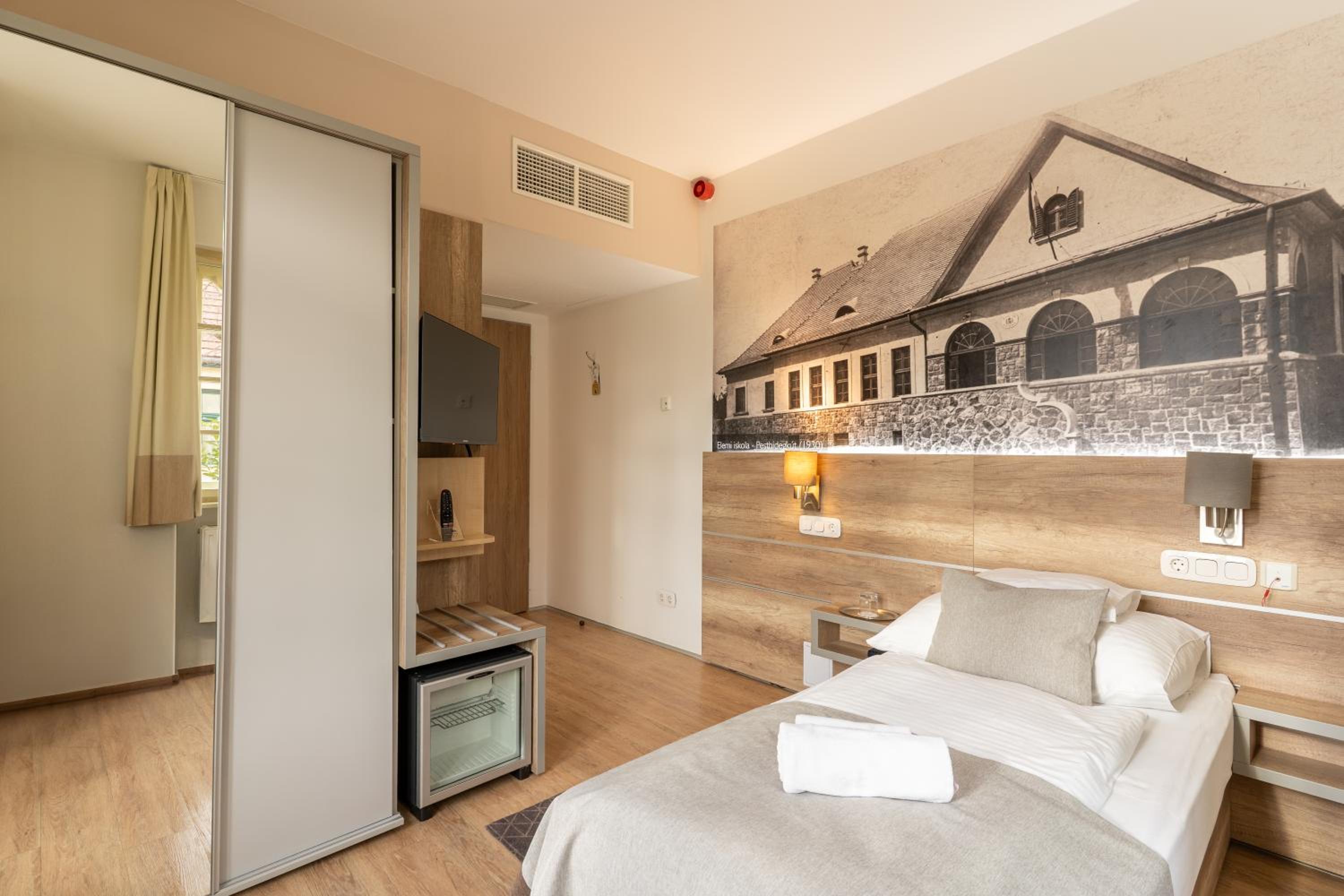 Comfort Single Room