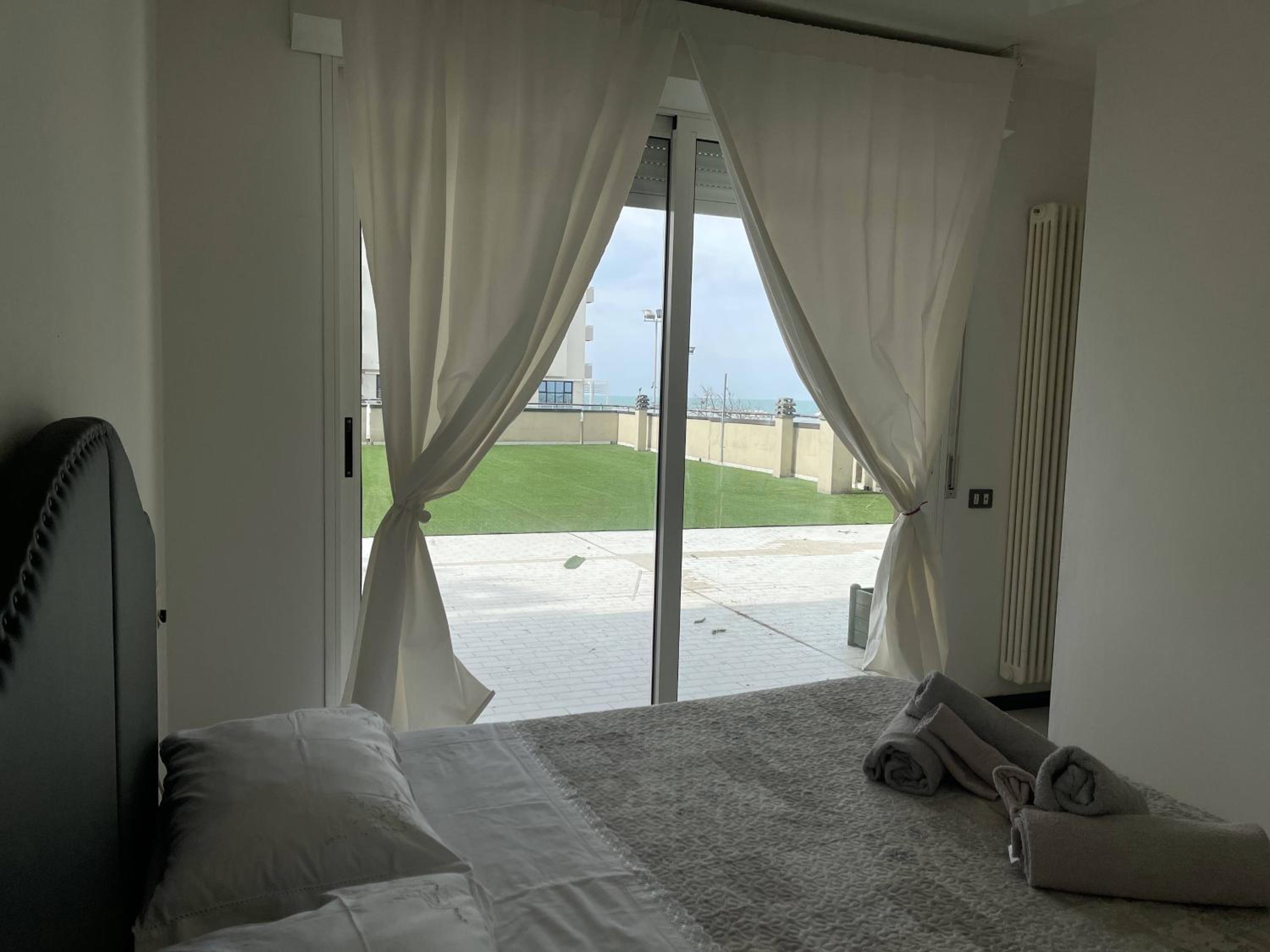 One Bedroom Apartment with Terrace and partial Sea View