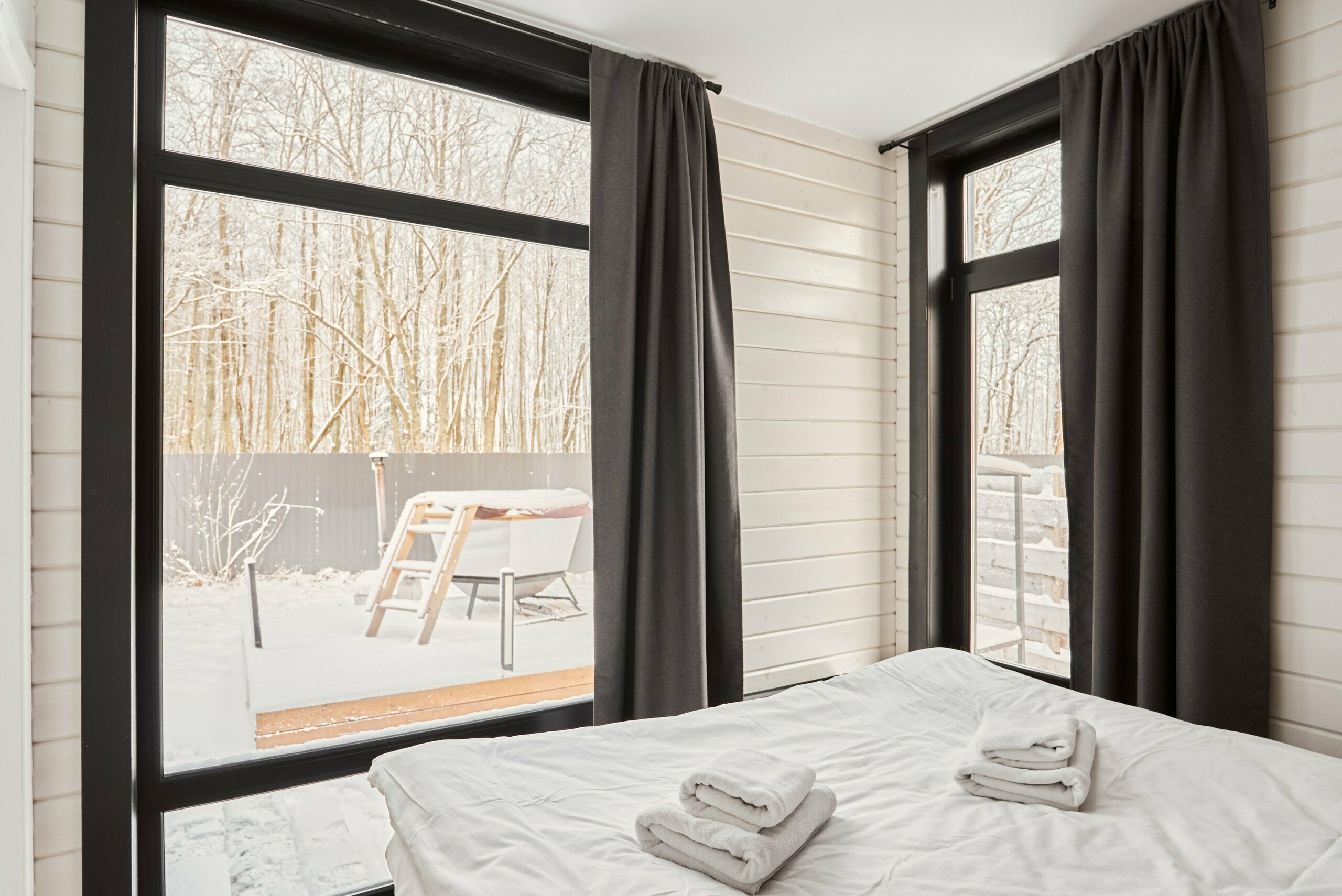 Коттедж с двумя спальнями  и чаном (растопка чана не включена в стоимость)