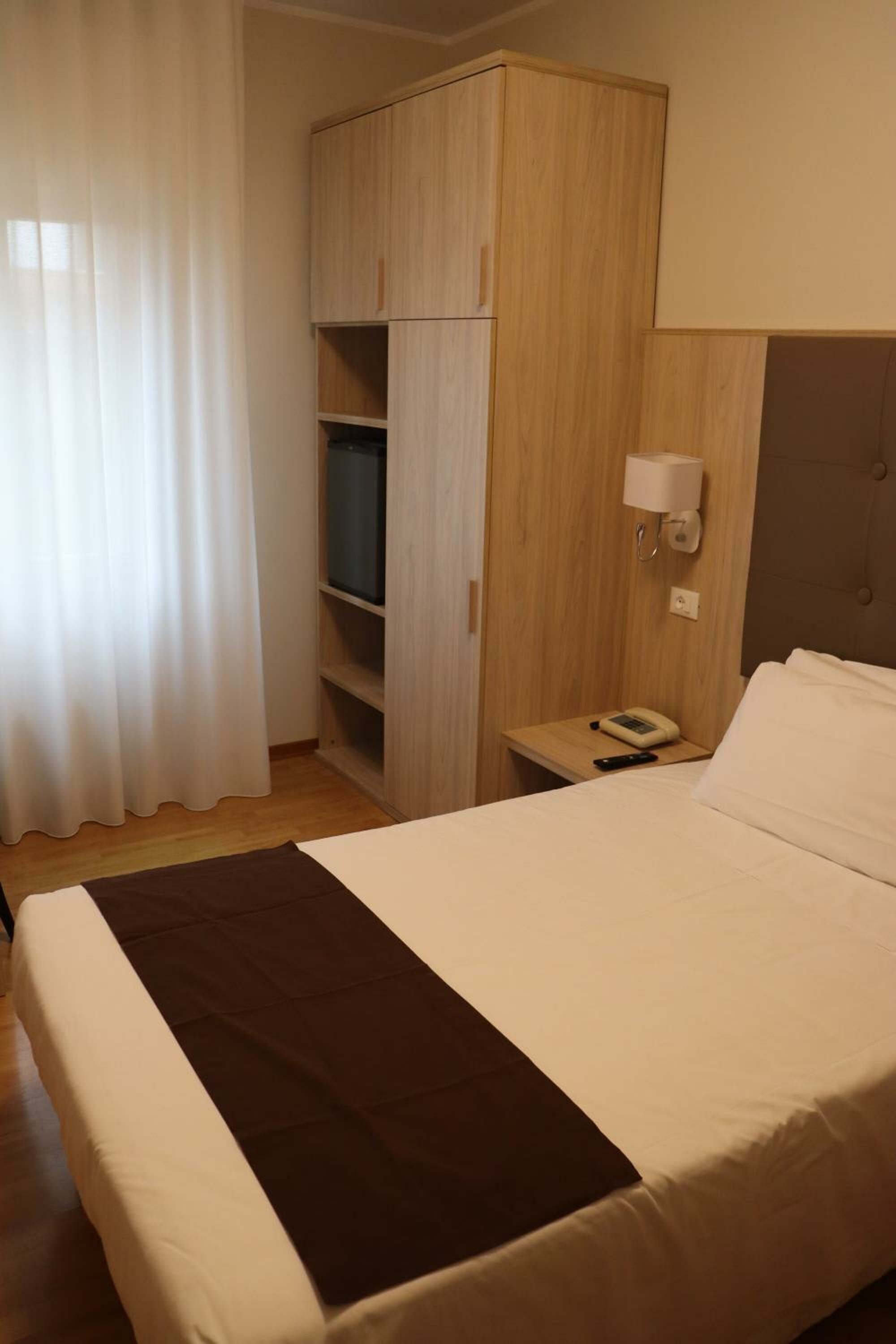 Single Room with French Bed