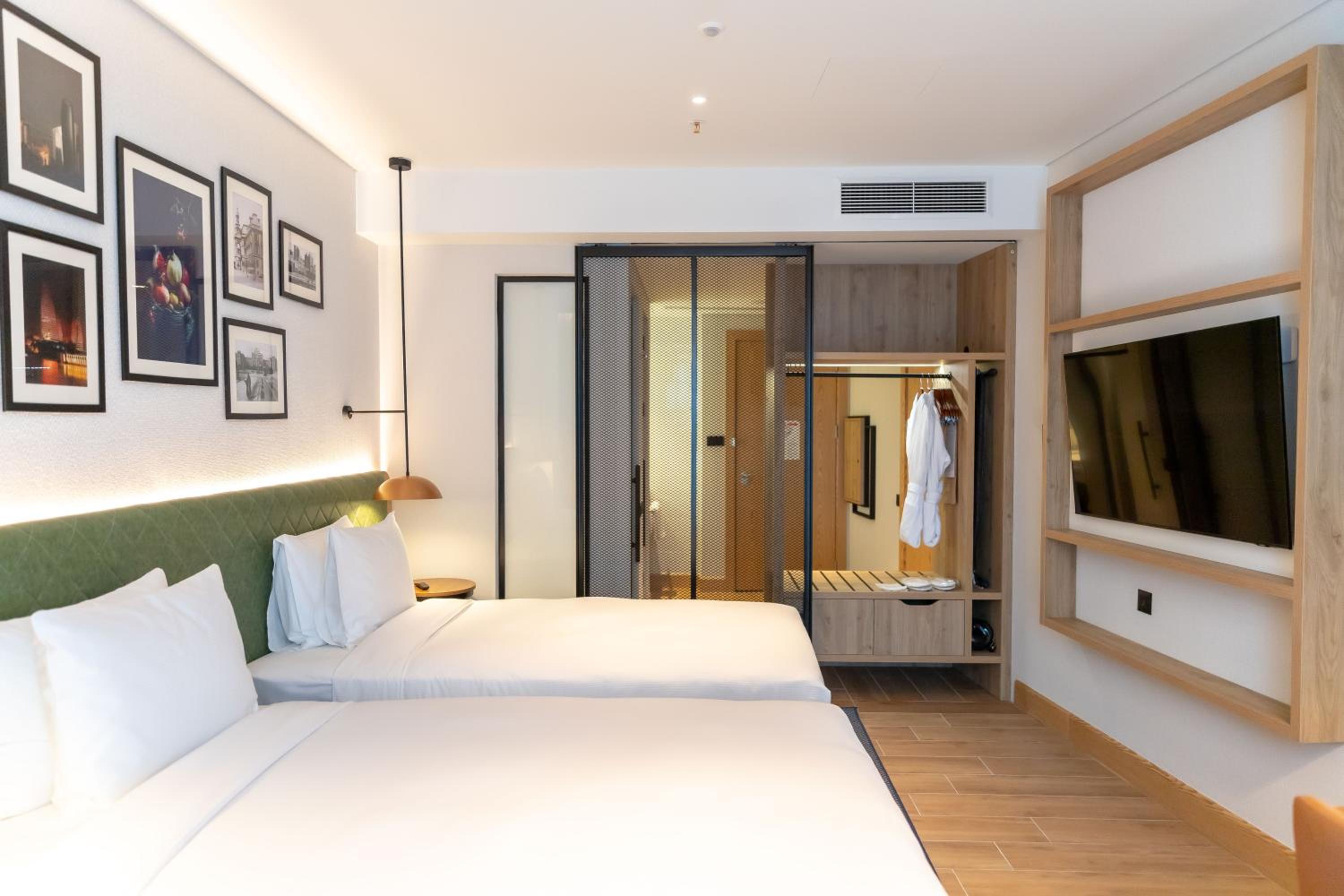 Twin Room with City View