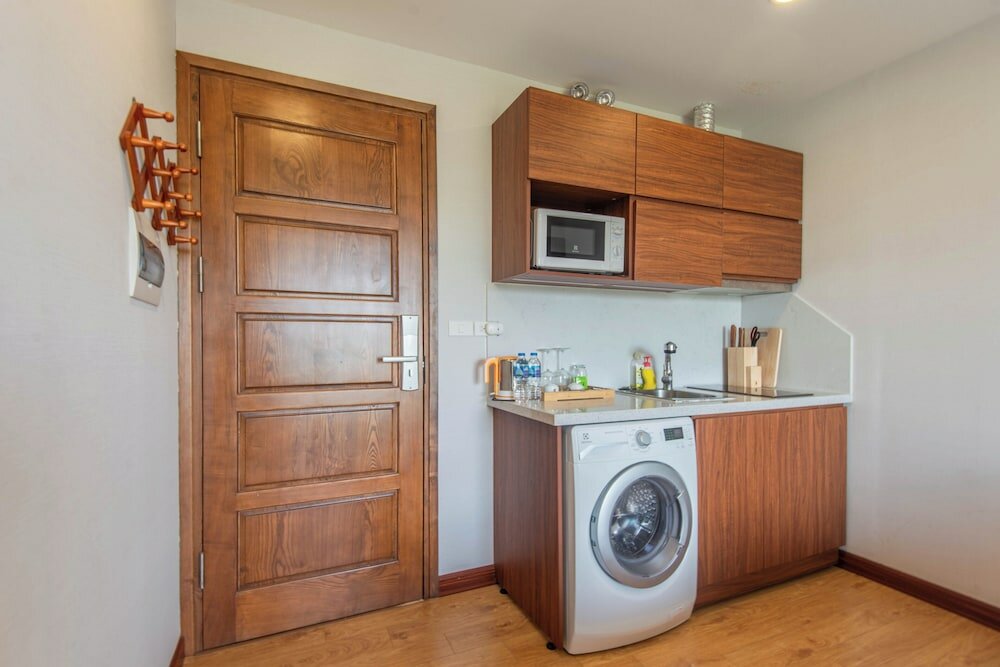 Executive Studio, City View