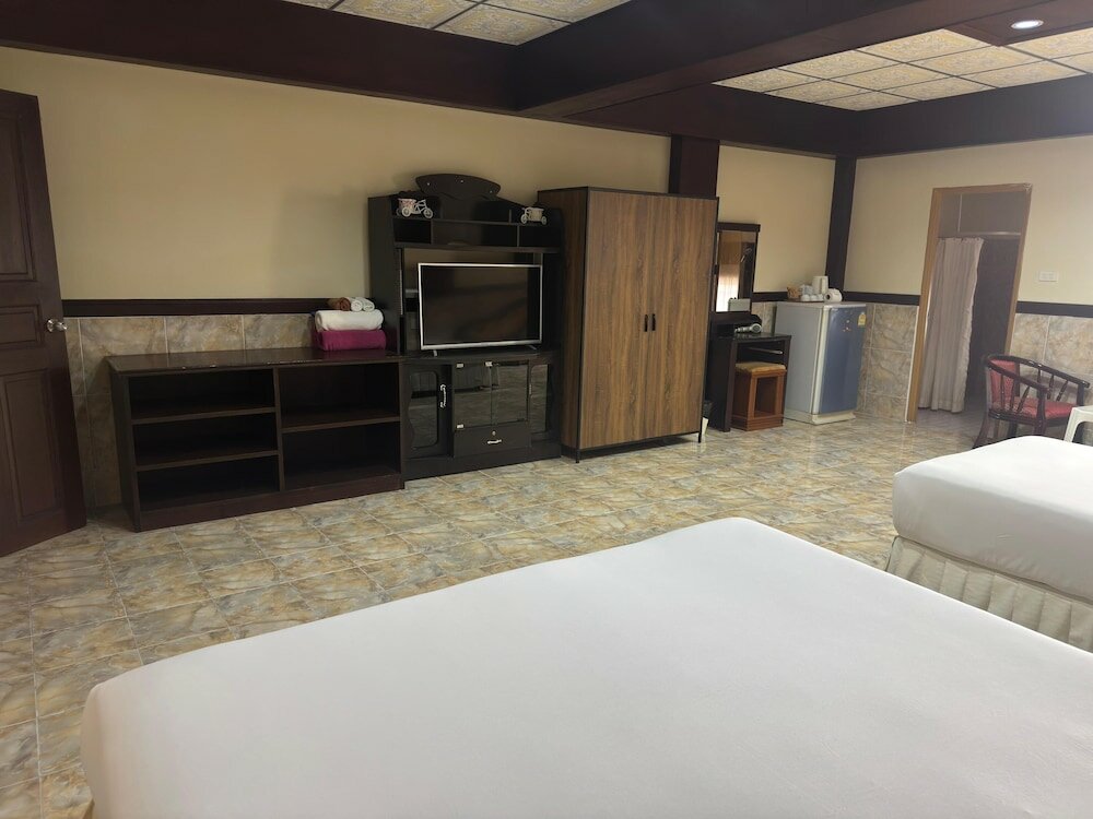 Deluxe Triple Room, Multiple Beds, Balcony