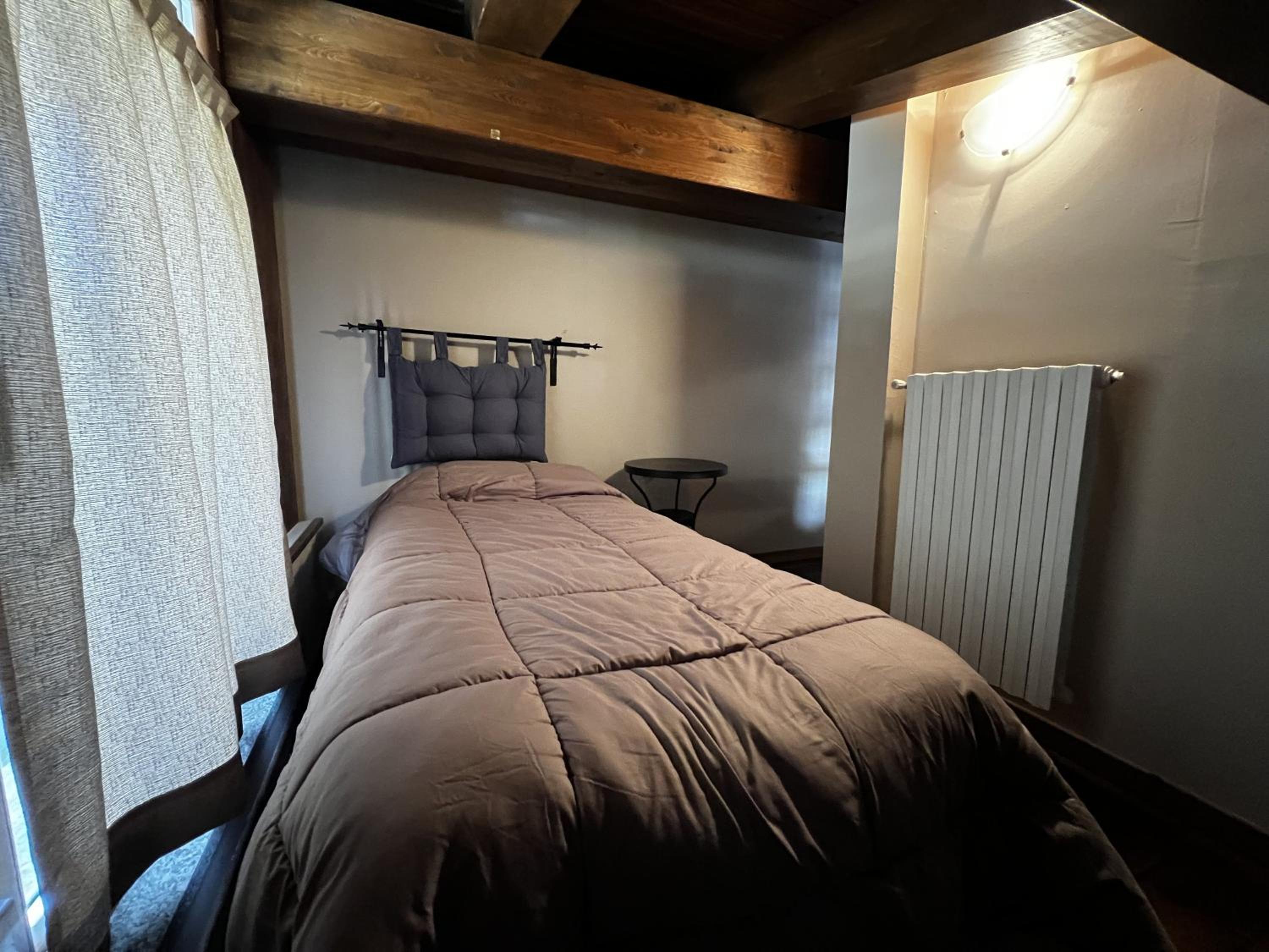 Two Bedroom Apartment with Balcony - Split Level