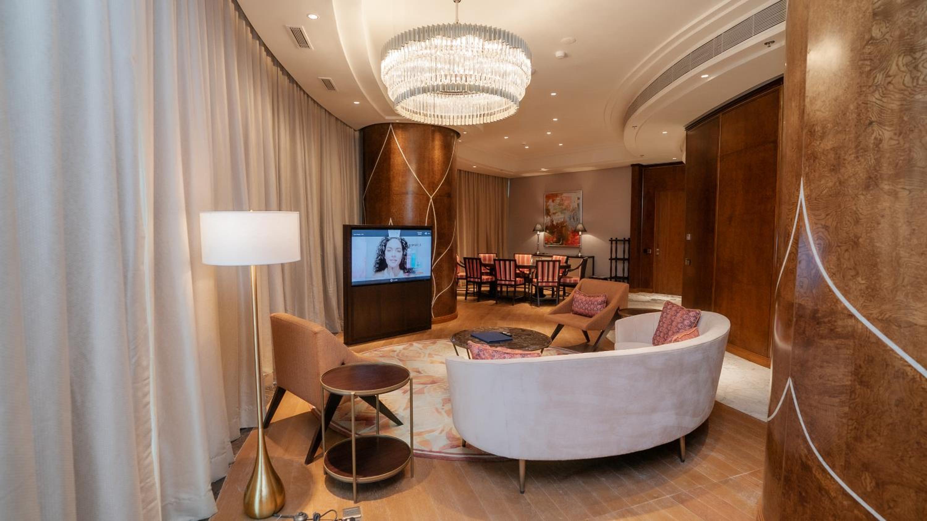 Luxury Suite with Waterfront View, Private Balcony & Luxury Hours