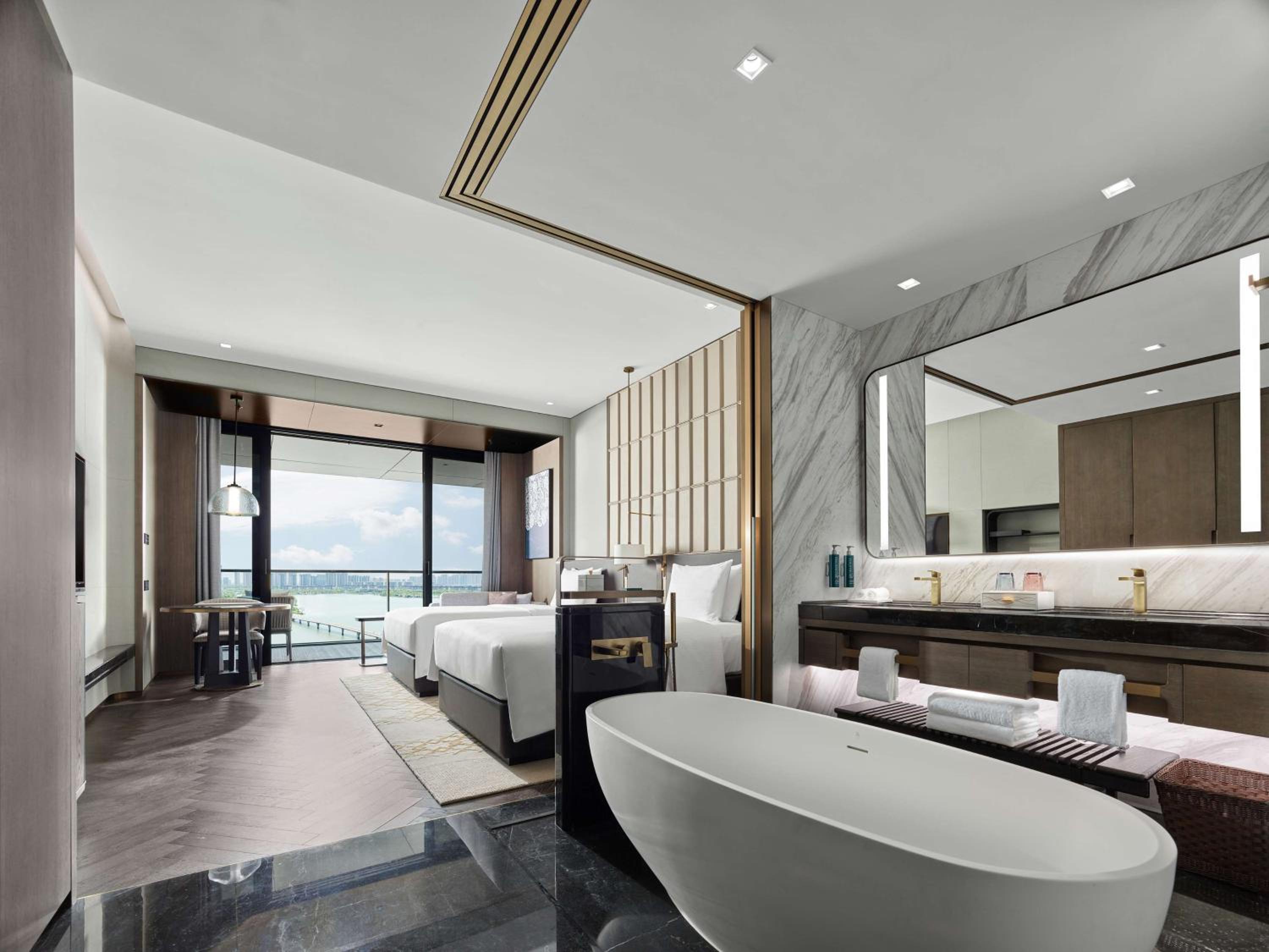 Twin Guest Room with Balcony