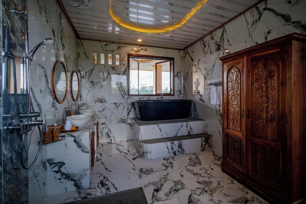 Grand Suite, Balcony, Valley View
