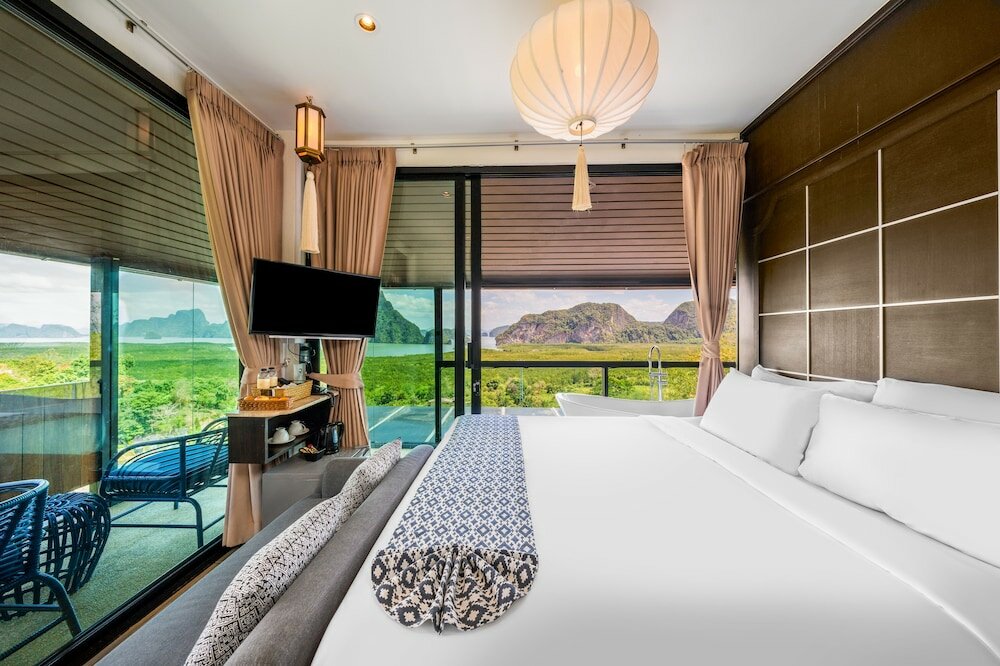 Panoramic Room, 1 King Bed, Bathtub, Sea View