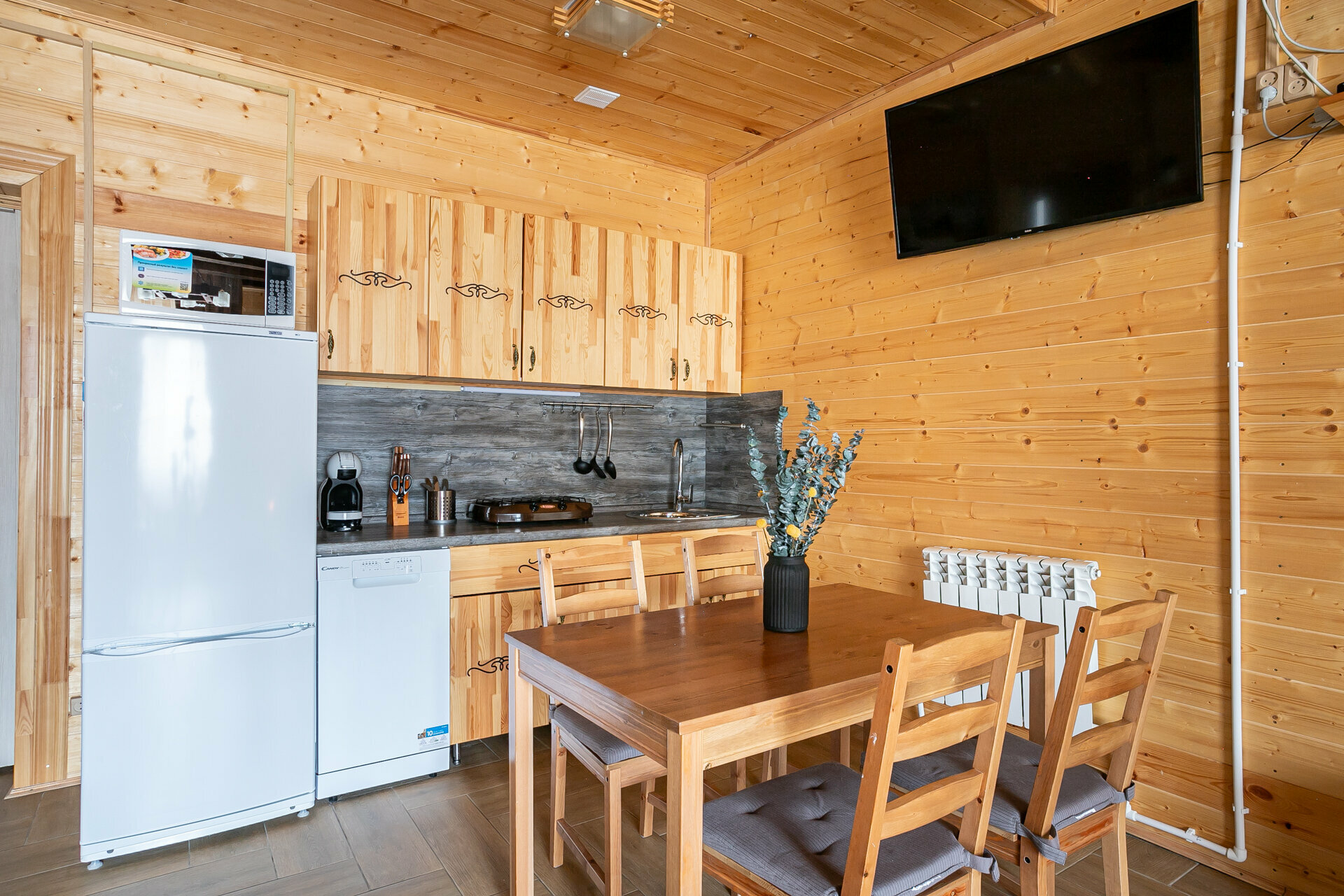 Большой коттедж с камином и баней №9