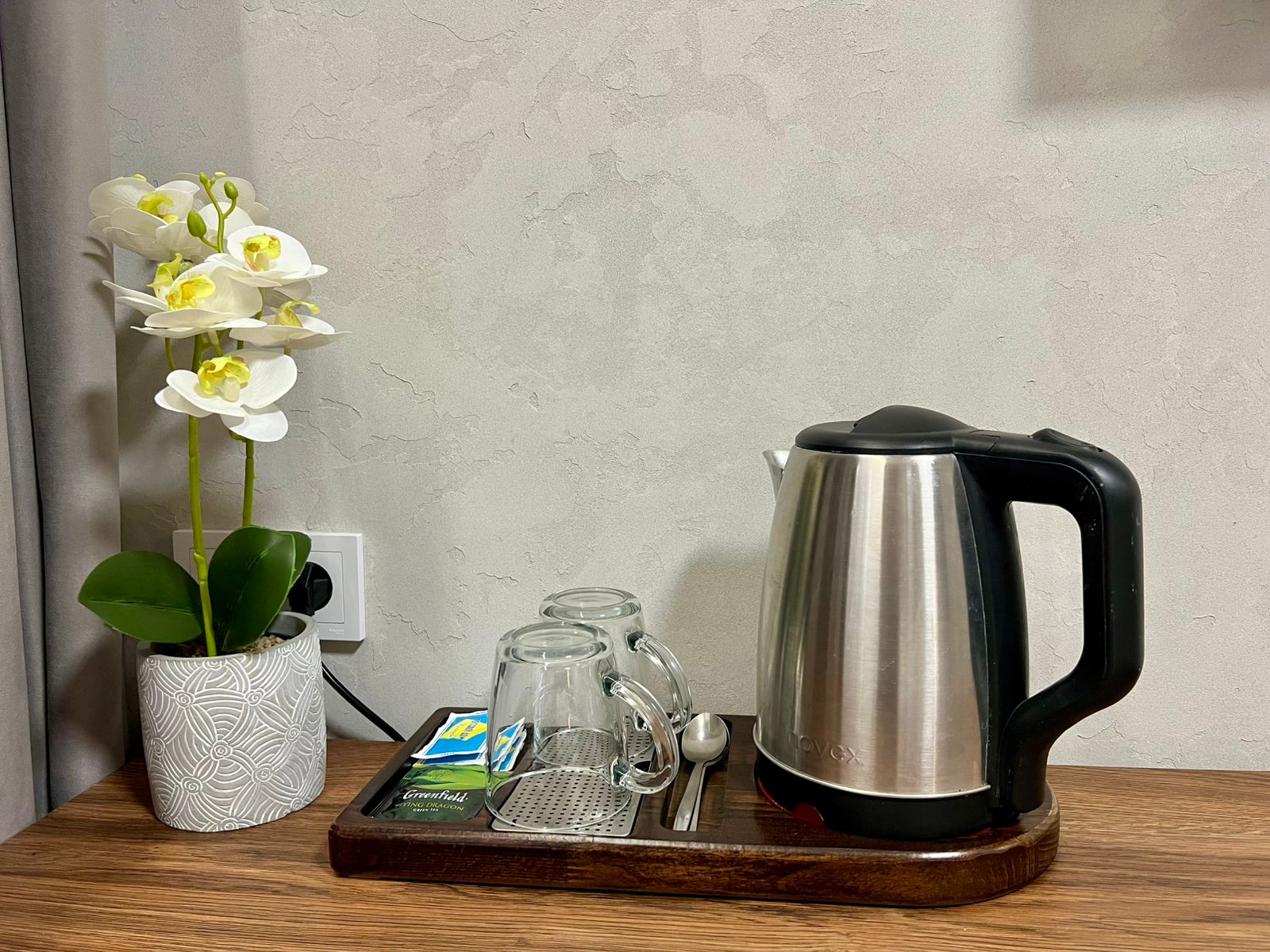 (№24) 2-х местный стандарт с балконом , двуспальная кровать , второй этаж