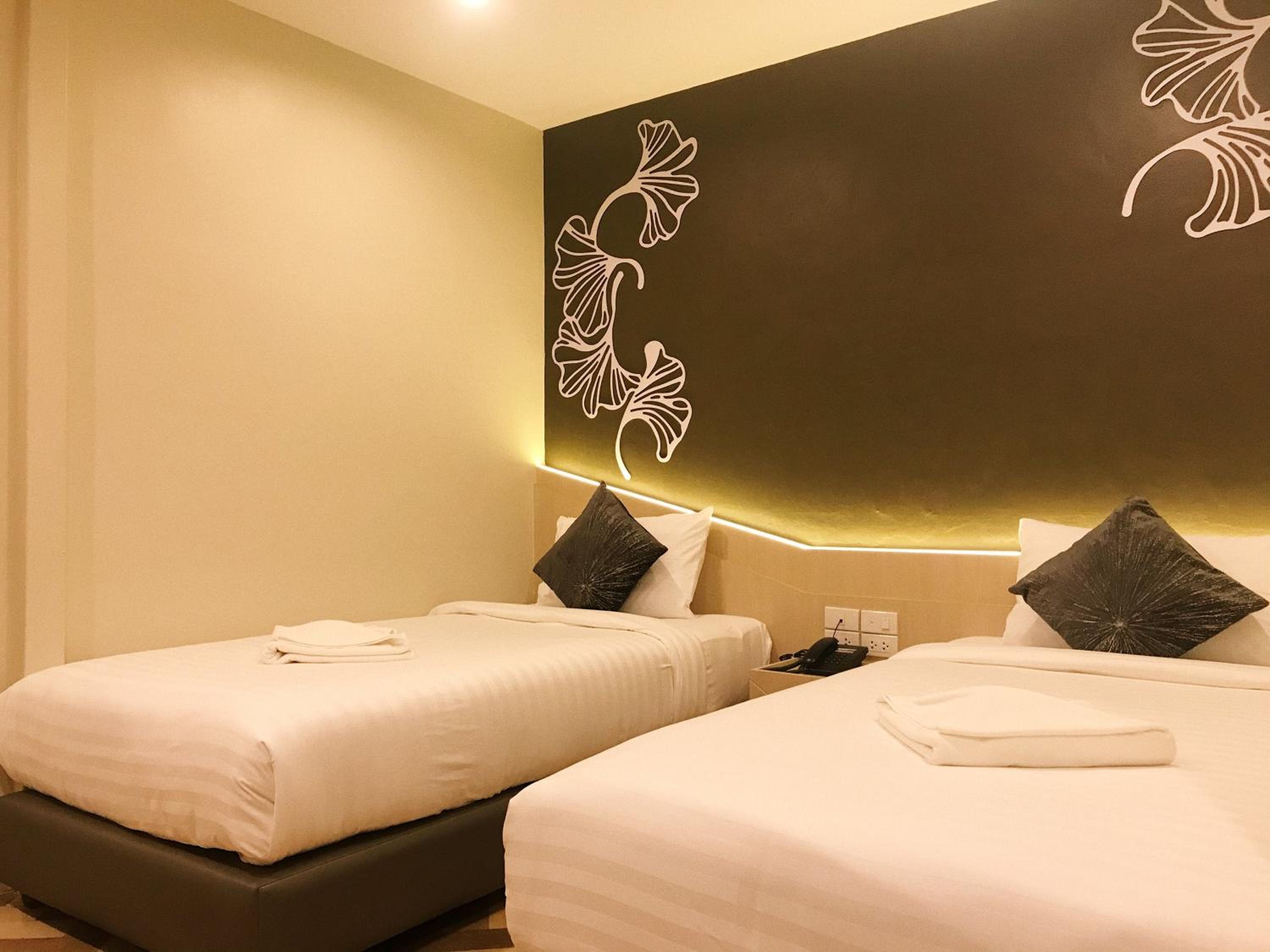 Superior Twin Room with No Window