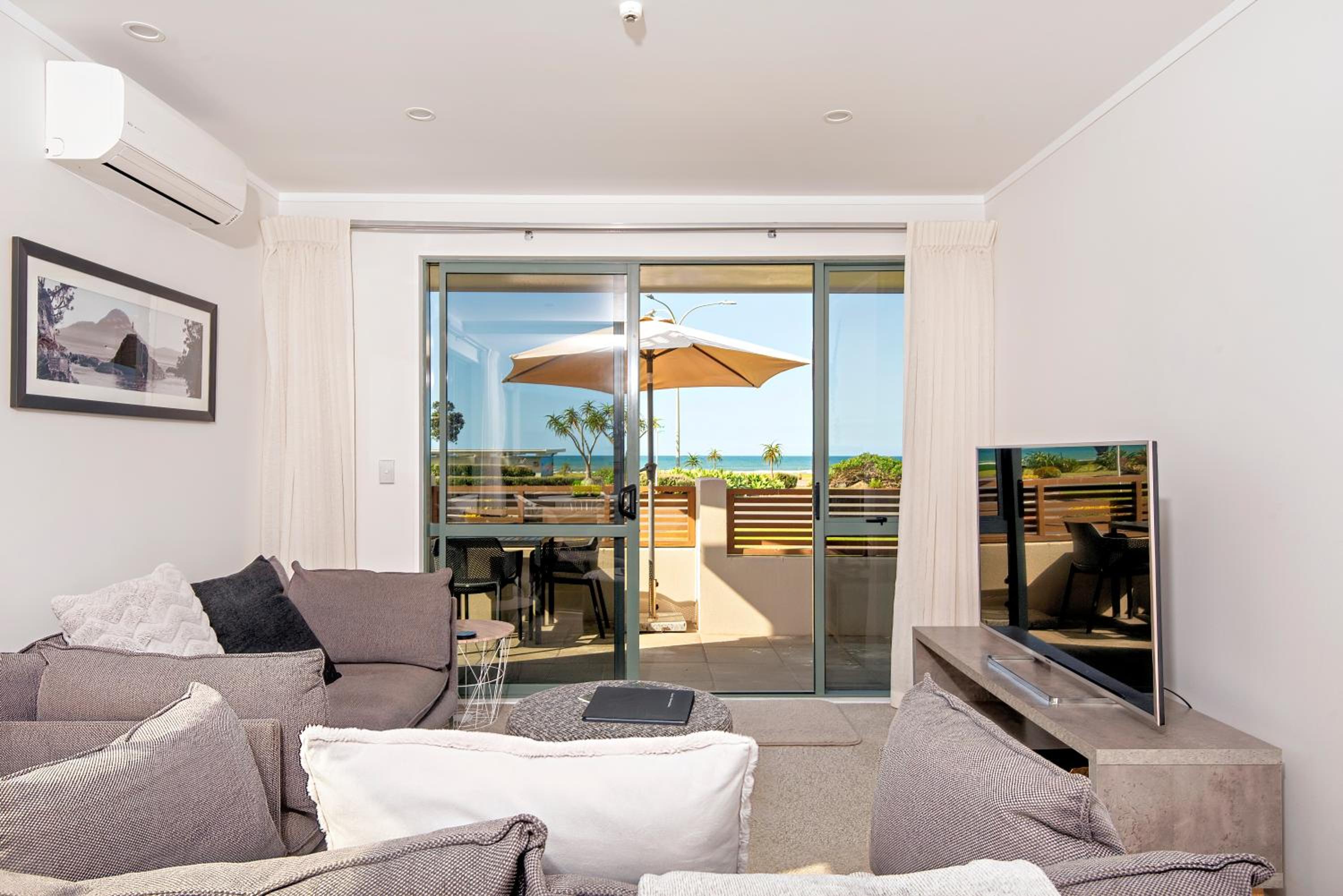 One-Bedroom Apartment with Ocean View