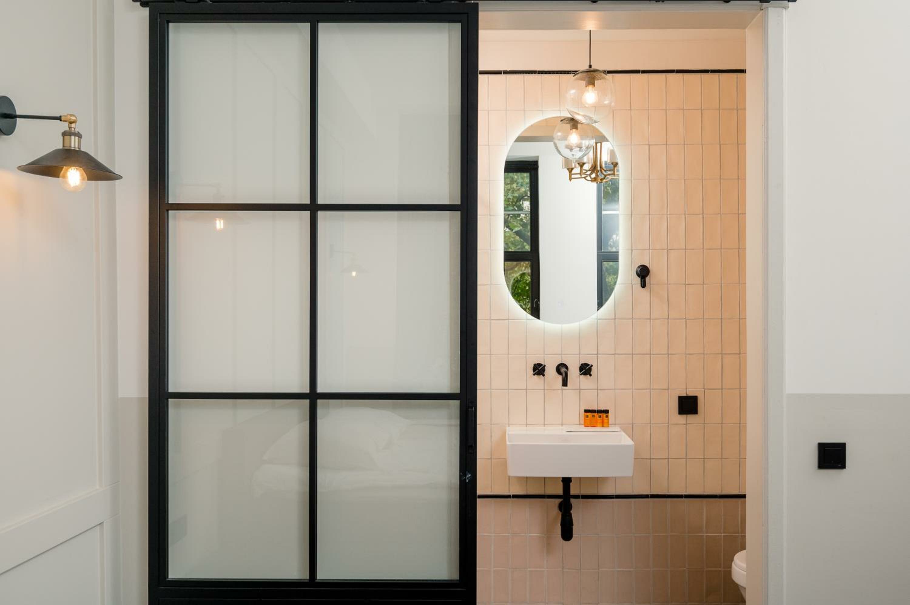 Comfy room Canal View