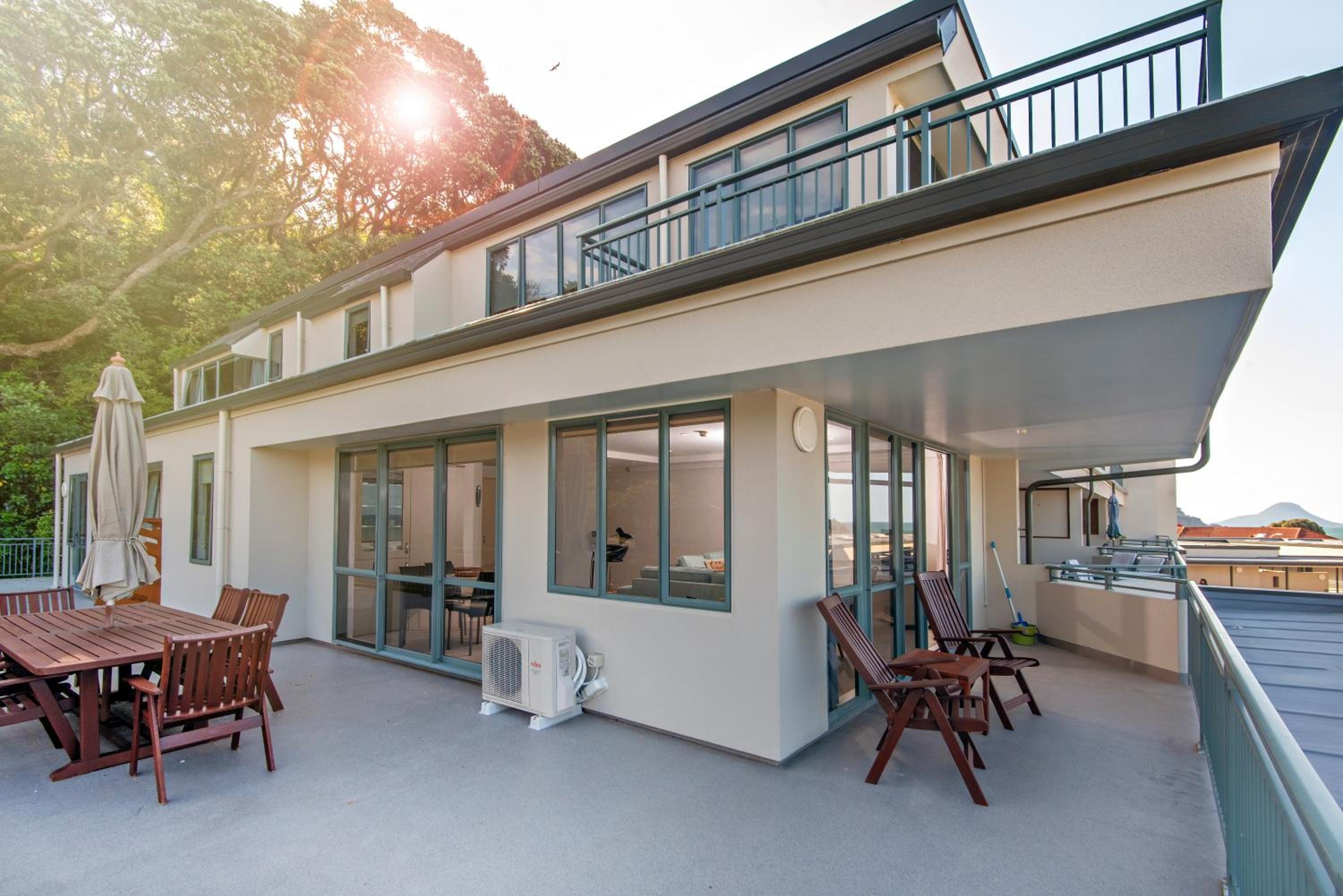 Two-Bedroom Deluxe Apartment with Ocean View