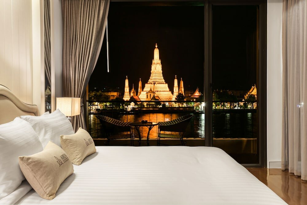 Executive Studio Suite, River View