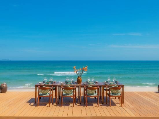 Four Bedroom Beach Front Pool Villa - All Spa Inclusive