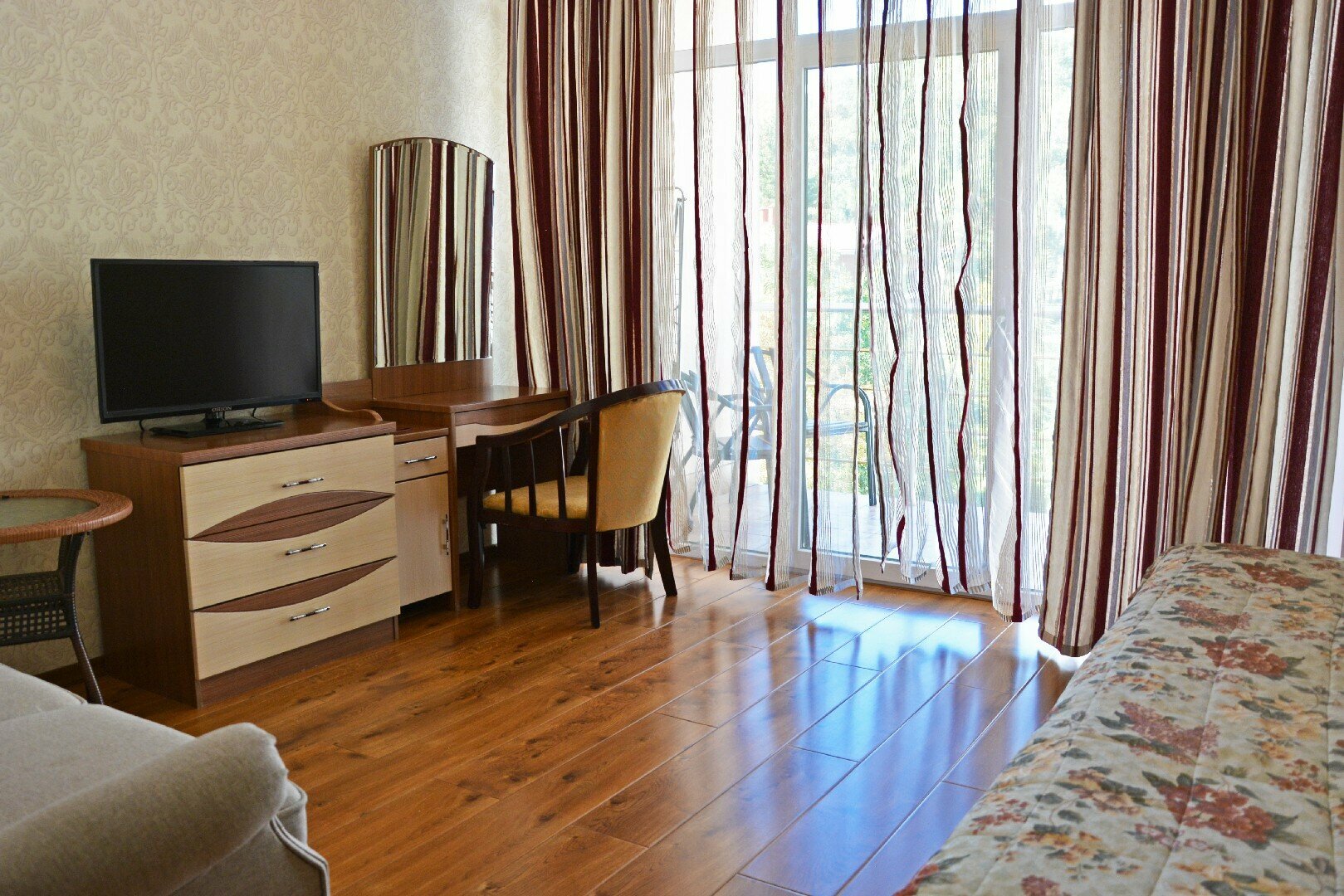 Двухместный номер с 2 отдельными кроватями и балконом