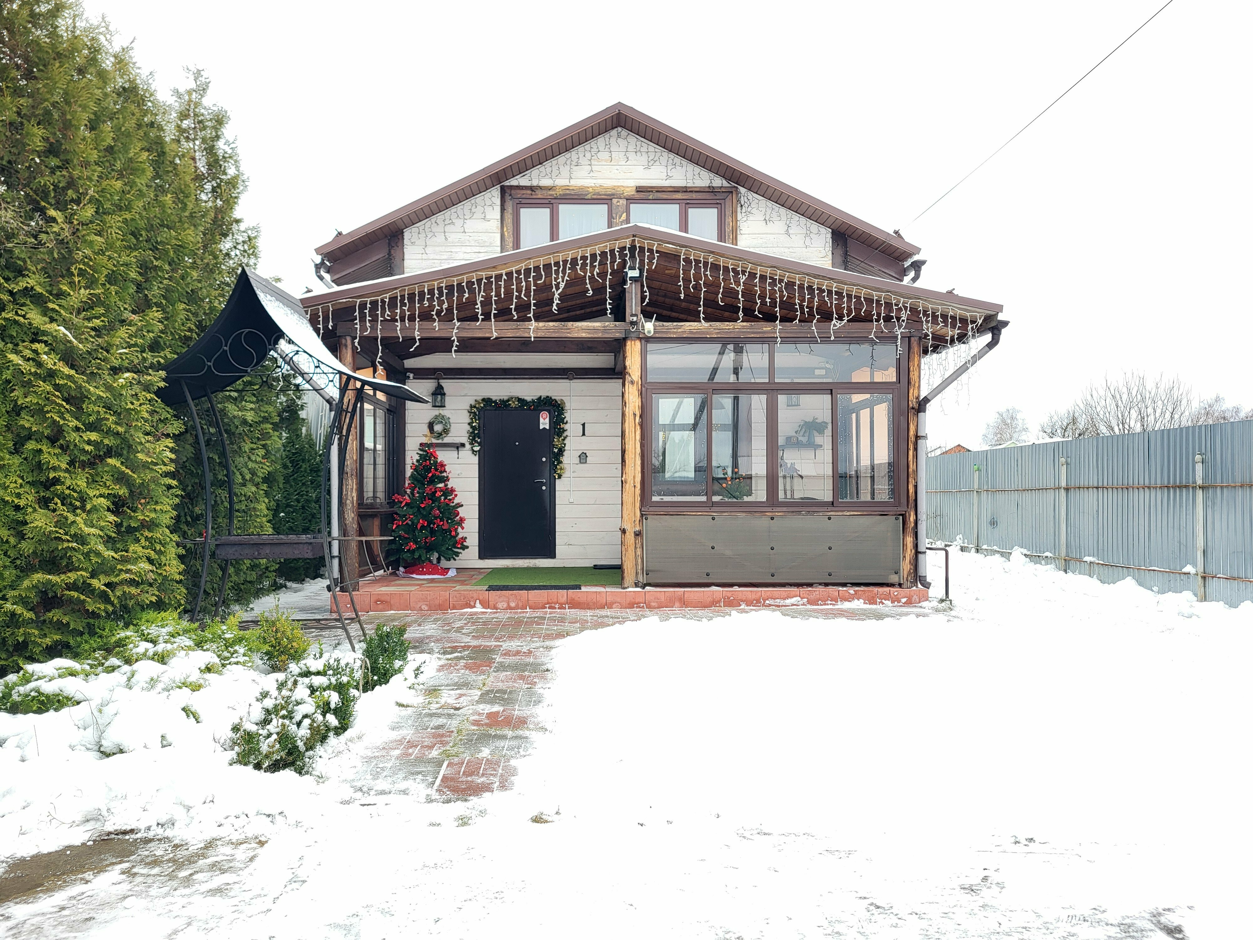 Коттедж №1 с красивым видом. Баня, камин, мангал.