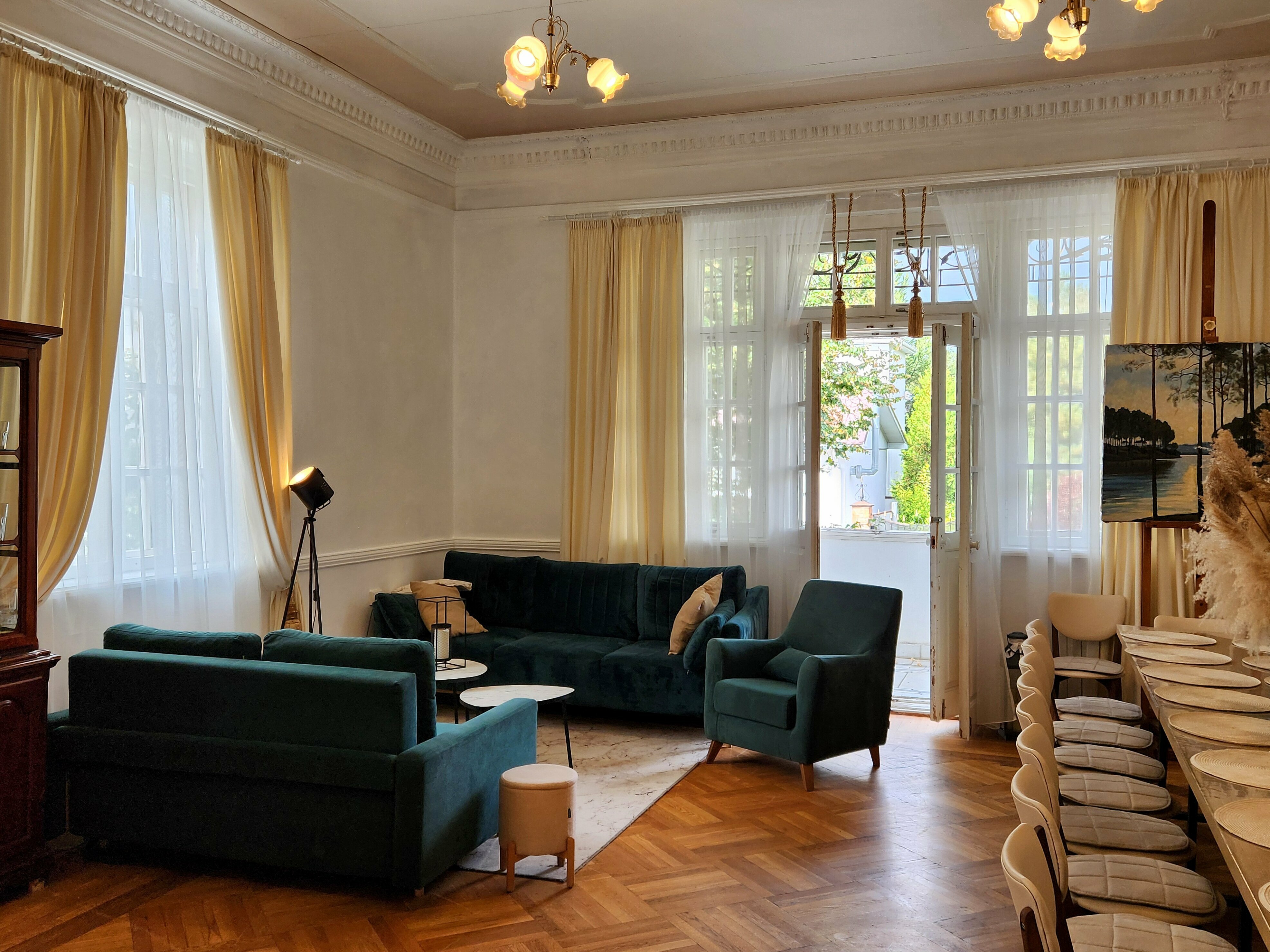 Вся Усадьба, большой и малый дом вместе (До 16 гостей)