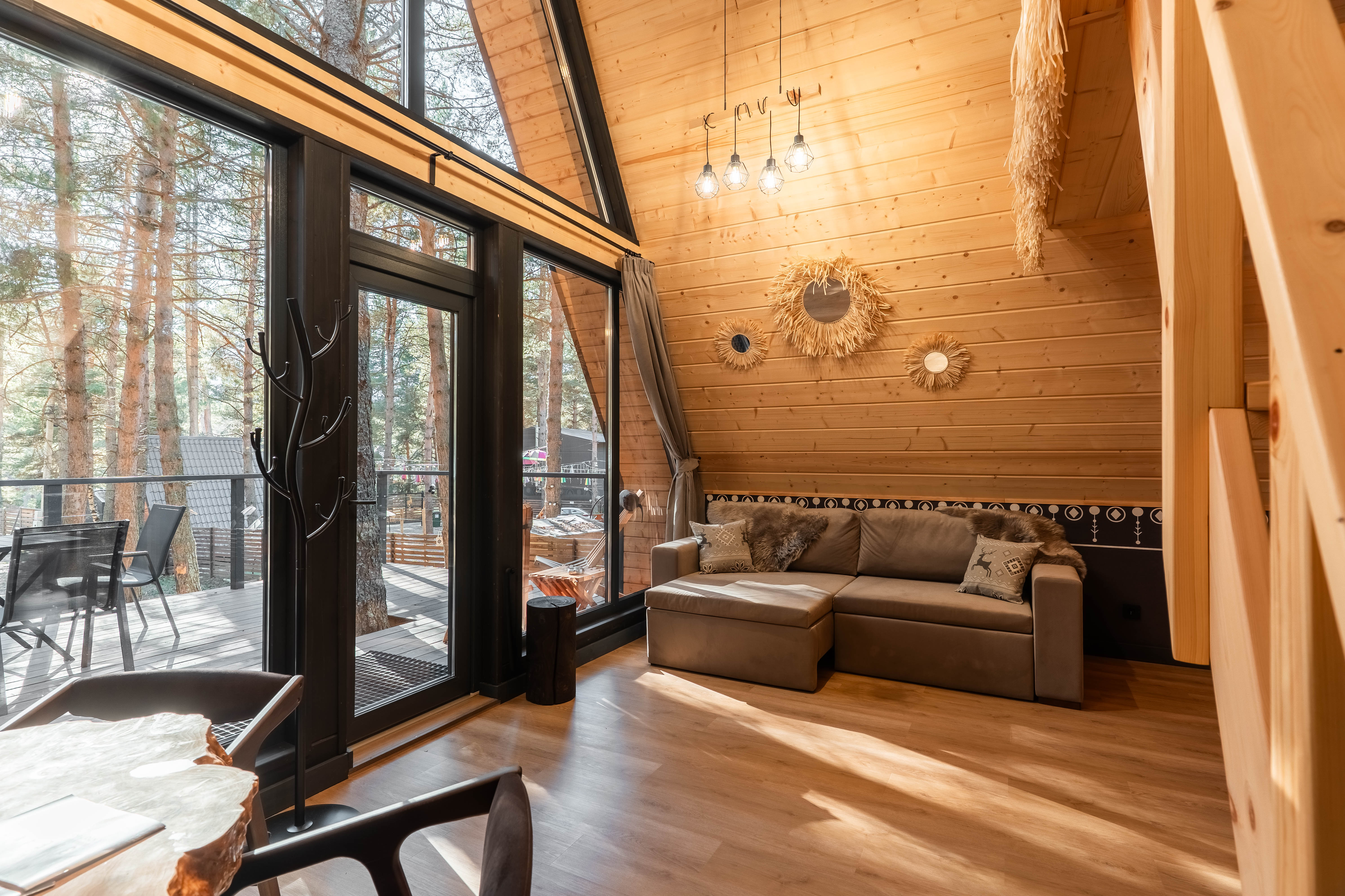 Чум Средний на высоких сваях