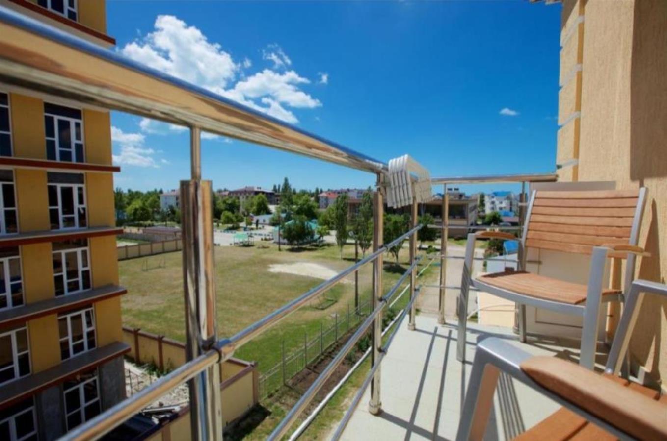 Четырехместный номер с балконом