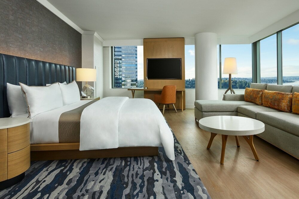 Studio Suite, 1 King Bed with Sofa bed, Corner