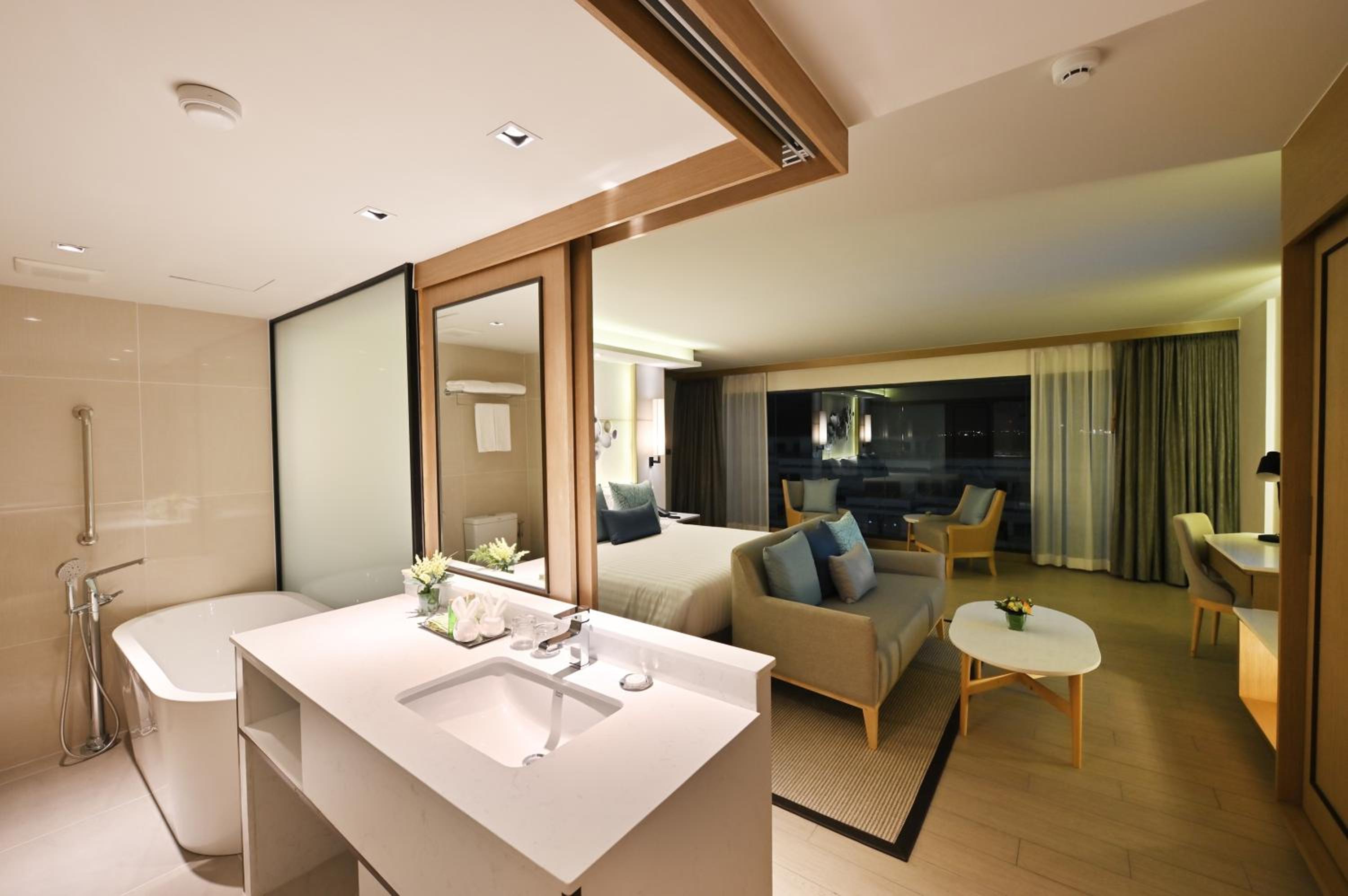 King Room with Balcony