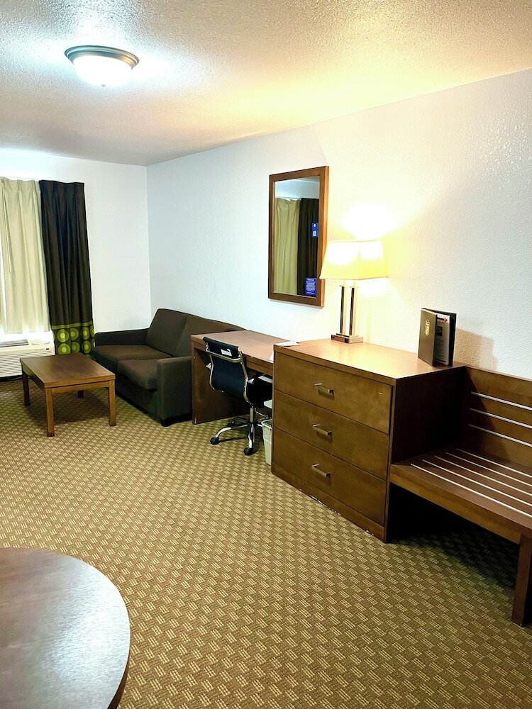 Executive Suite, 1 Queen Bed, Non Smoking