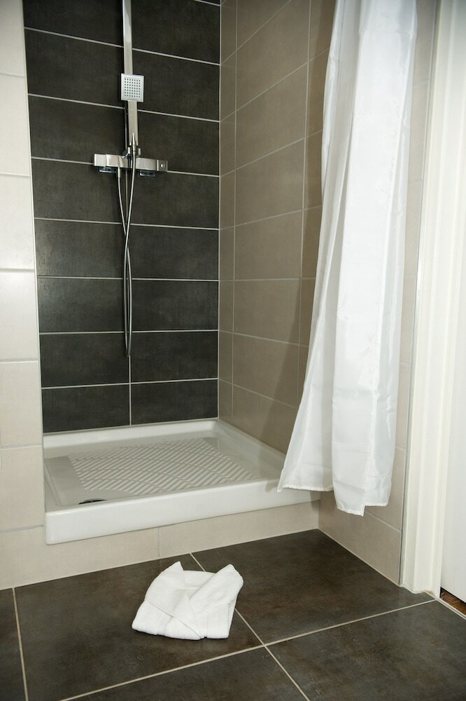 Grand Room, 1 King Bed