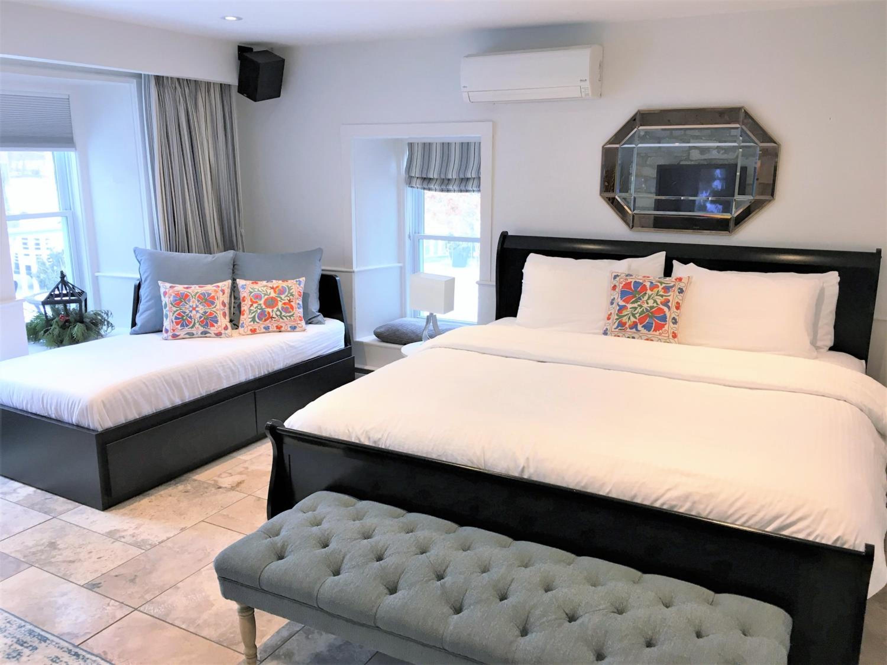 One-Bedroom Royal Suite