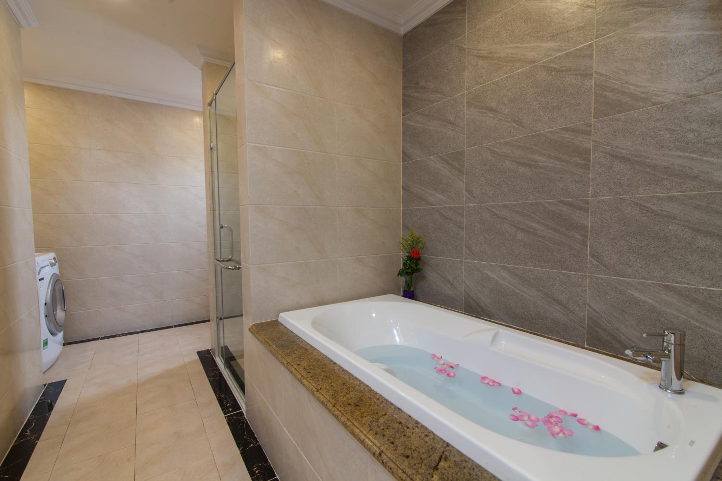  One Bedroom Suite with Balcony