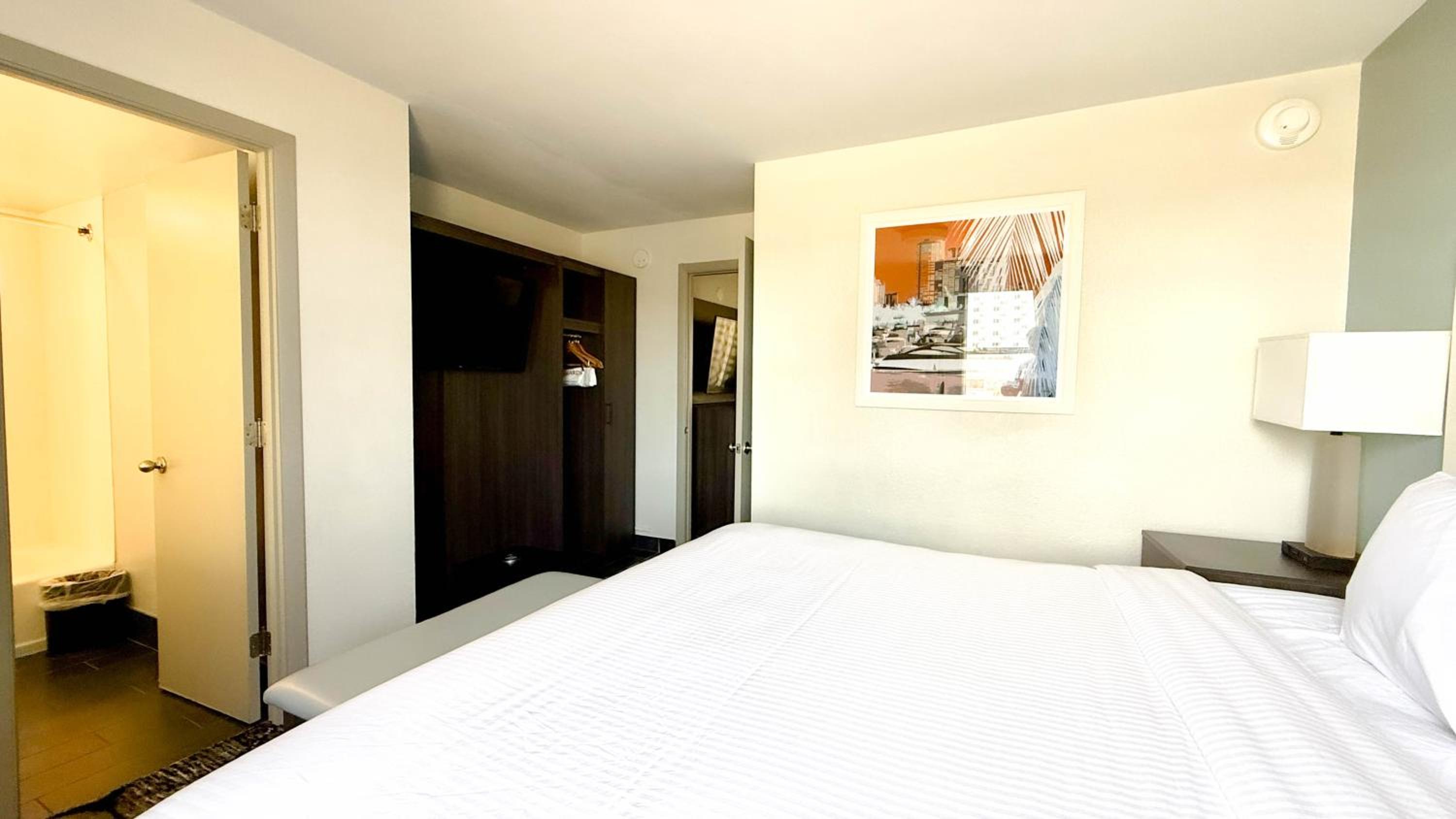 Two-Room King Suite with Sofa Bed and Partial Ocean View - Non-Smoking