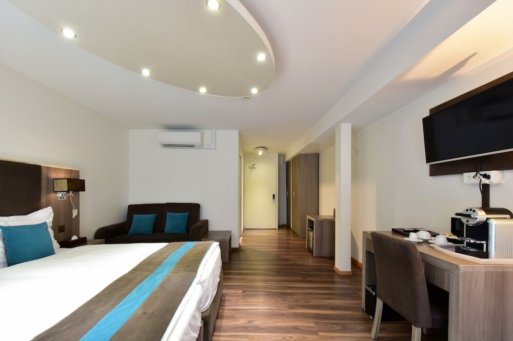 Superior Double or Twin Room, Accessible