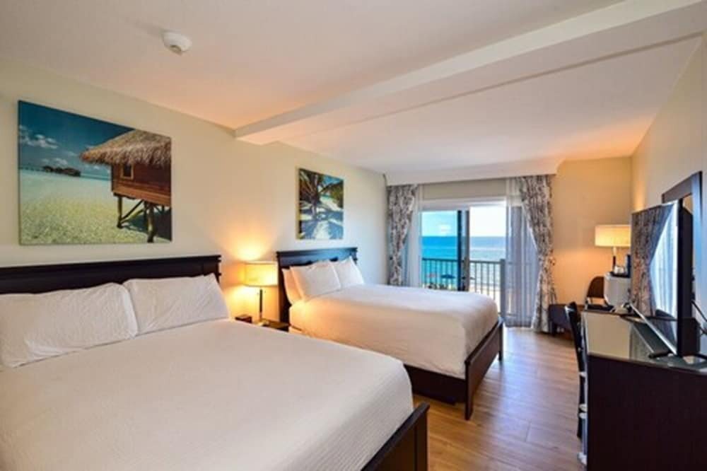 Standard Double Room, 2 Queen Beds, Oceanfront