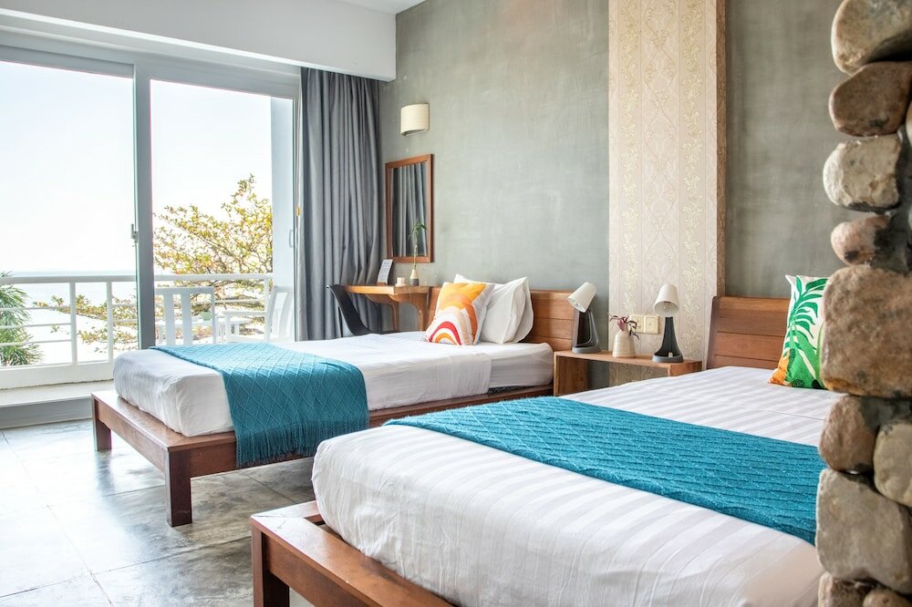 Deluxe Twin Room, 2 Twin Beds, Balcony, Sea View