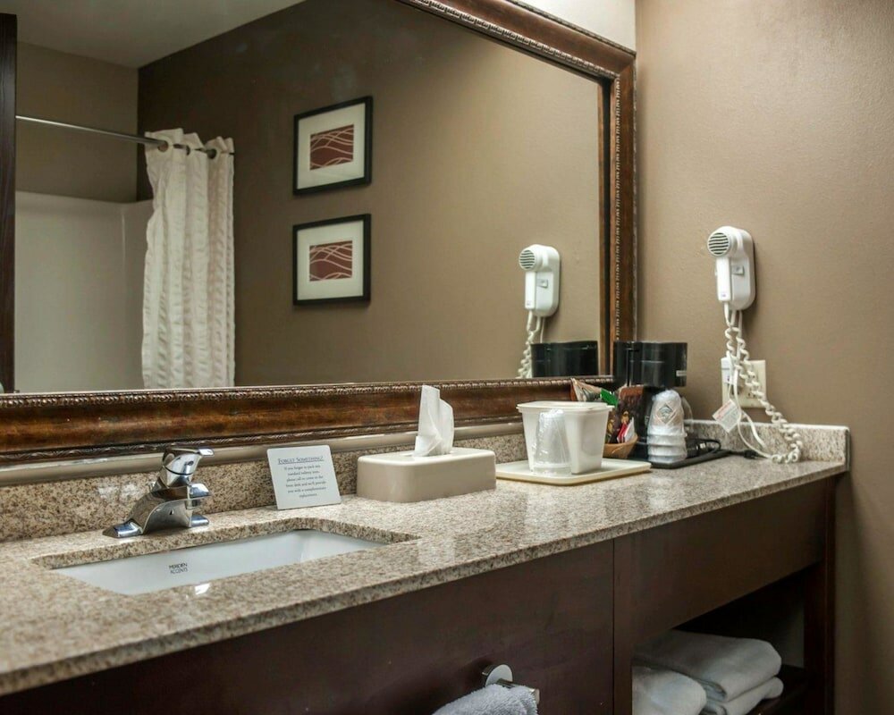 Suite, 1 King Bed, Non Smoking (Accessible Tub)
