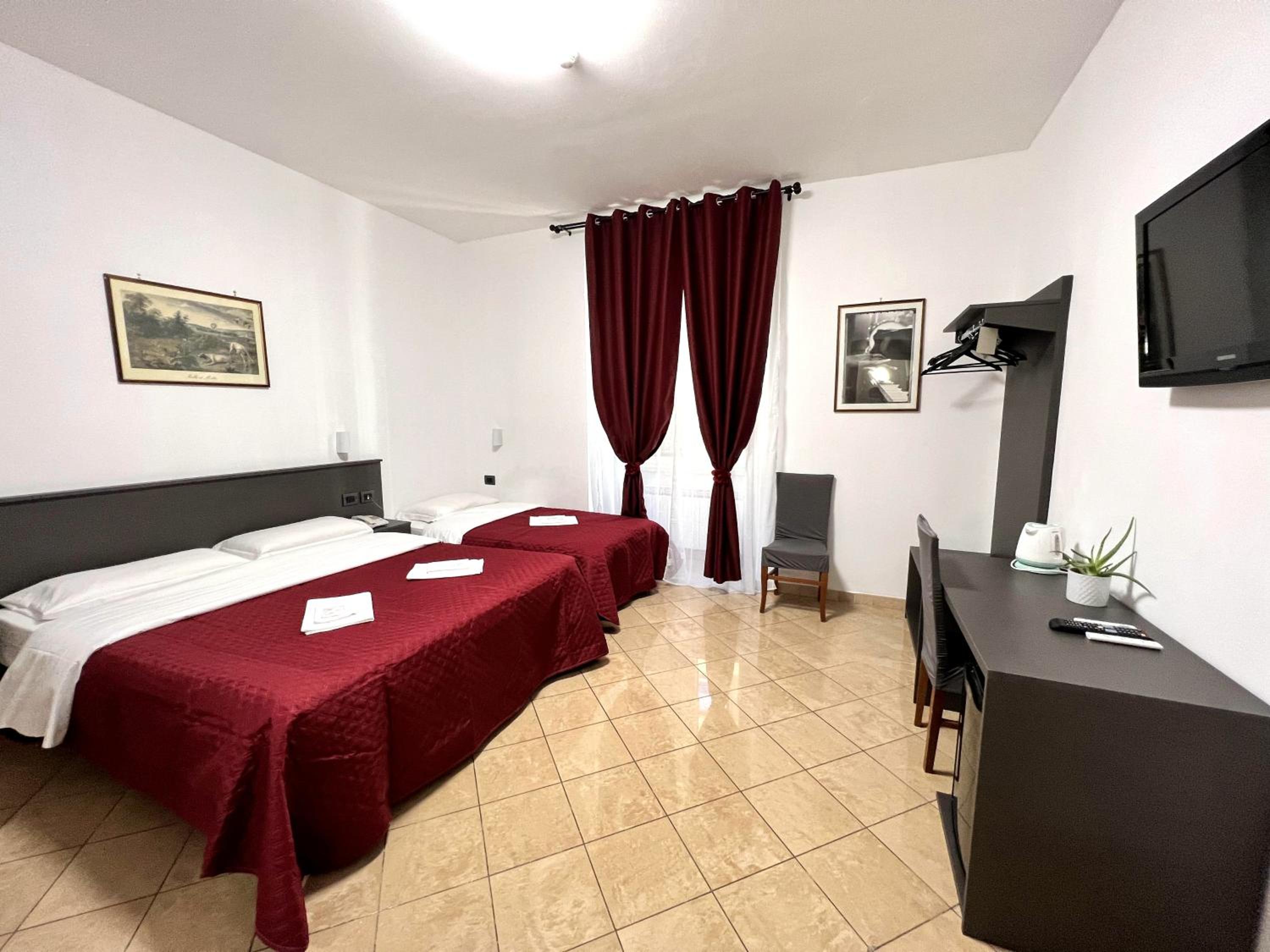 Triple Room with Private Bathroom