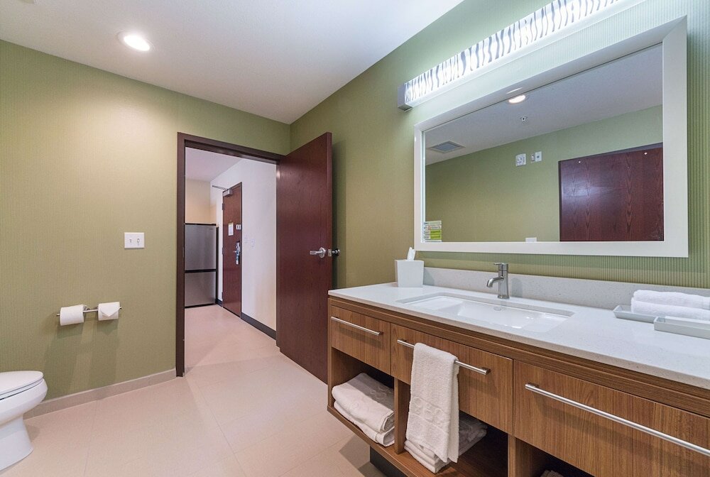 Studio, 1 King Bed, Hearing Accessible, Non Smoking