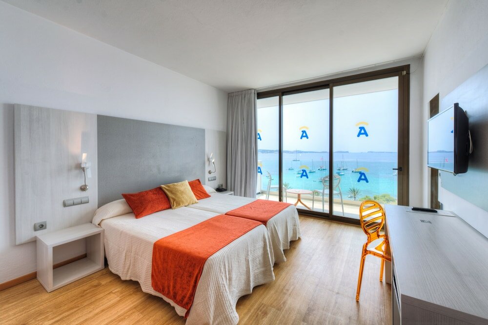 Standard Twin Room, Sea View