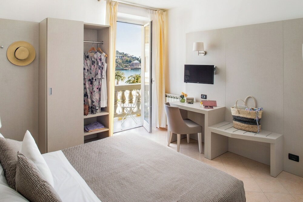 Superior Double or Twin Room, Balcony, Partial Sea View