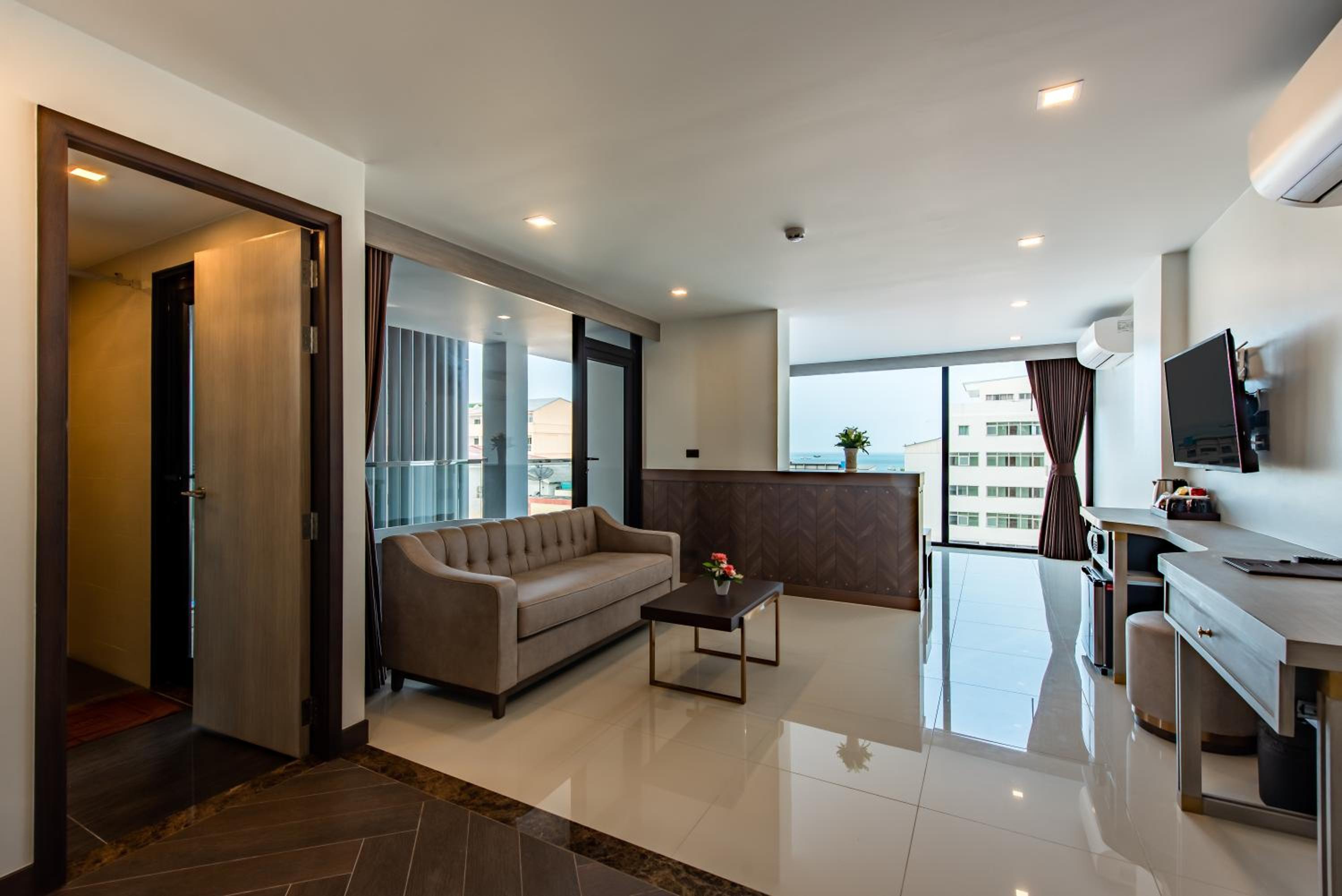 Queen Room