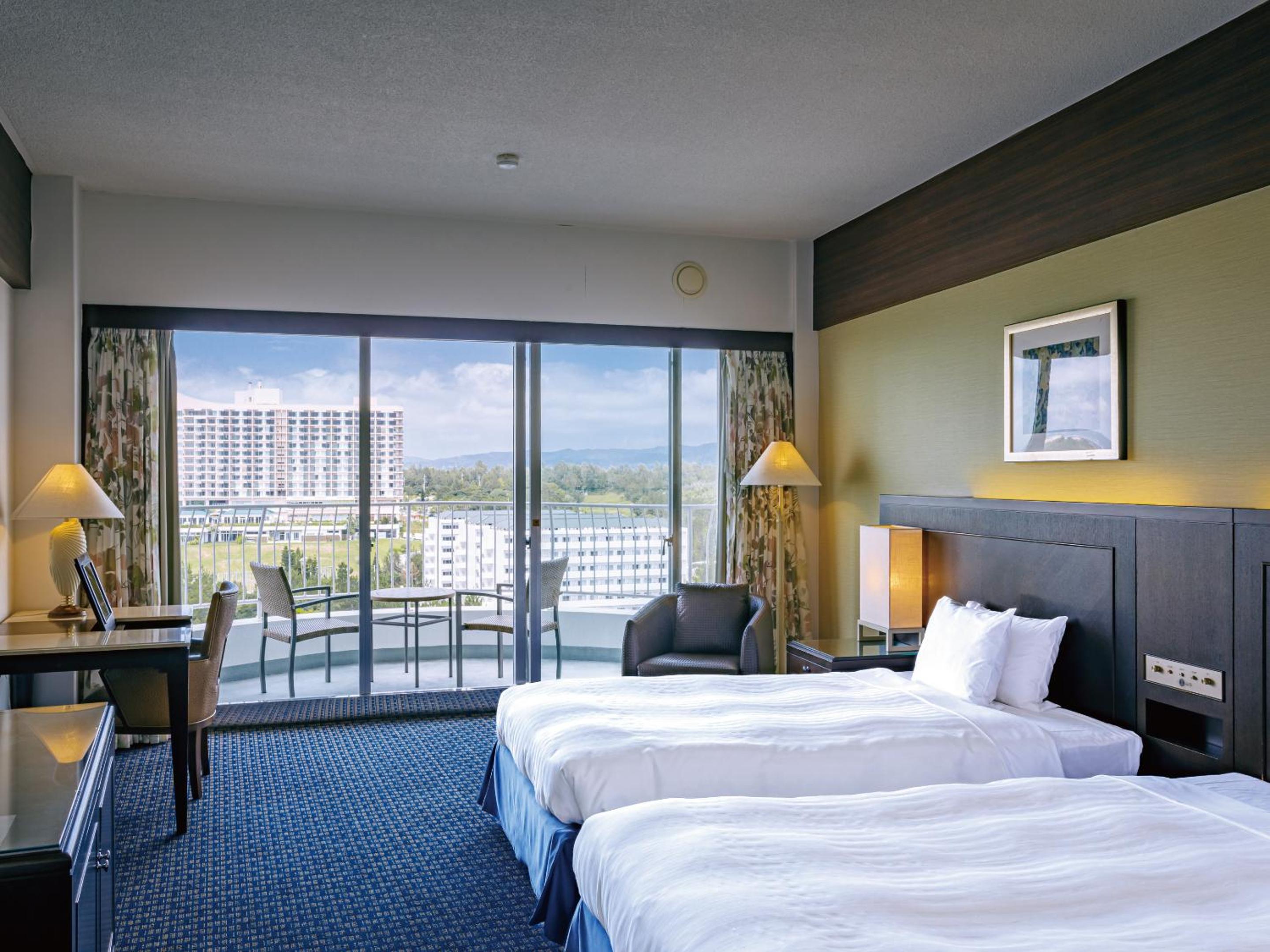 Ocean Tower - Partial Ocean View (For three people) (1th-3th floors)
